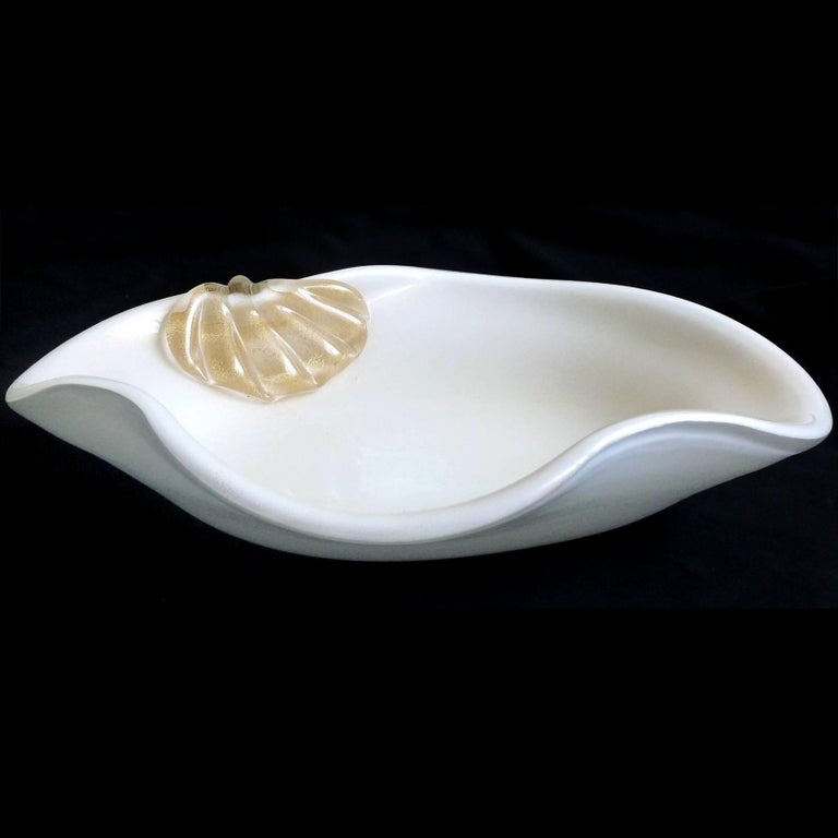 Mid-Century Modern Barbini Murano White Gold Flecks Italian Art Glass Conch Shell Centerpiece Bowl