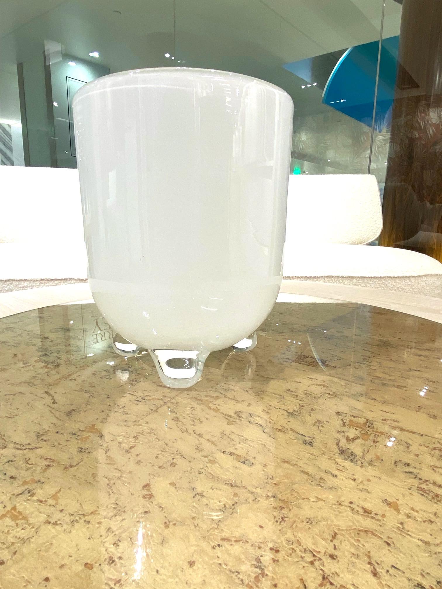 Barbini Style White Blown Glass Vase with Footed Base In Good Condition In Fort Lauderdale, FL