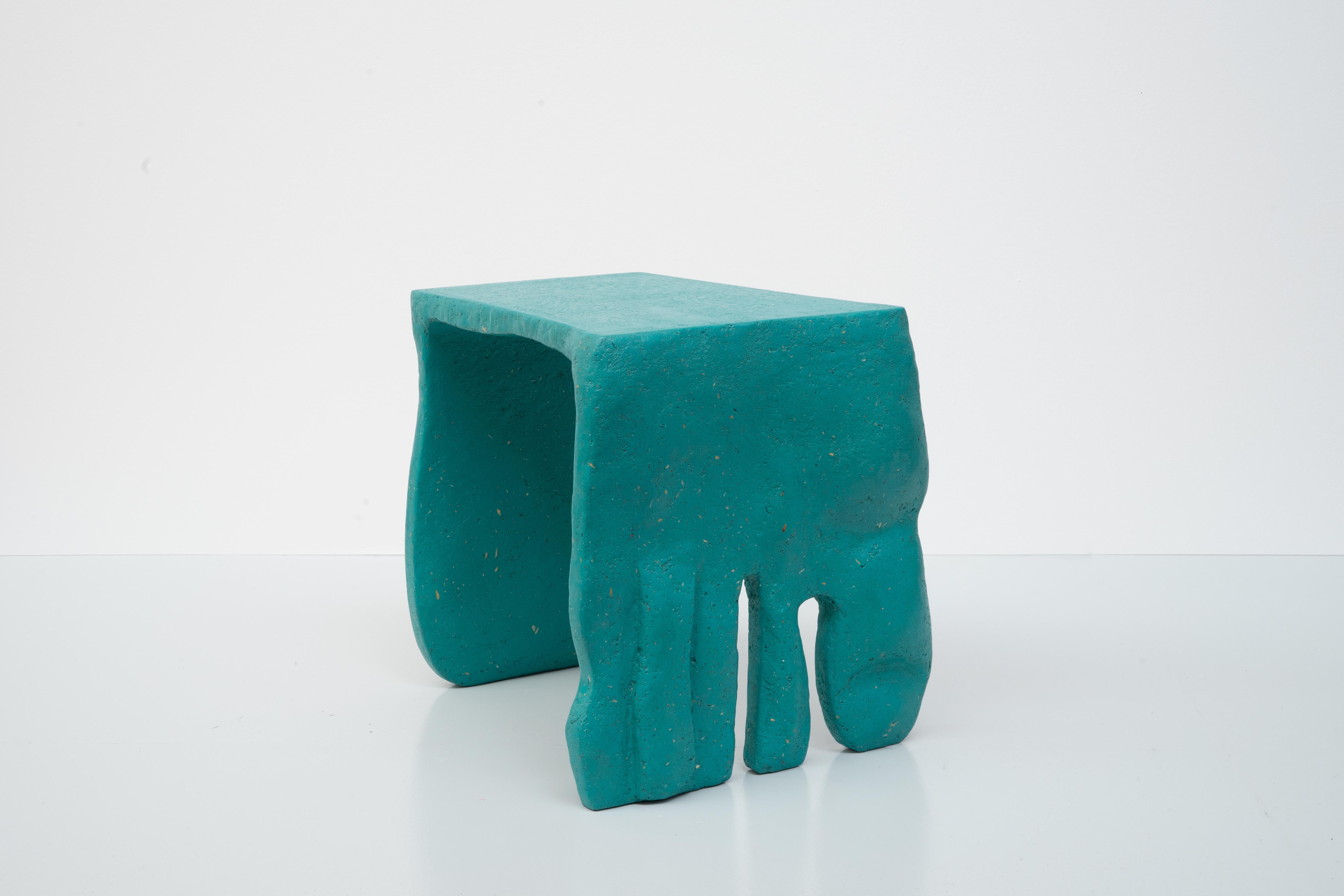 Bois Barbora ilinskait, « Tabouret Roommates Stool [turquoise] », 2020 en vente