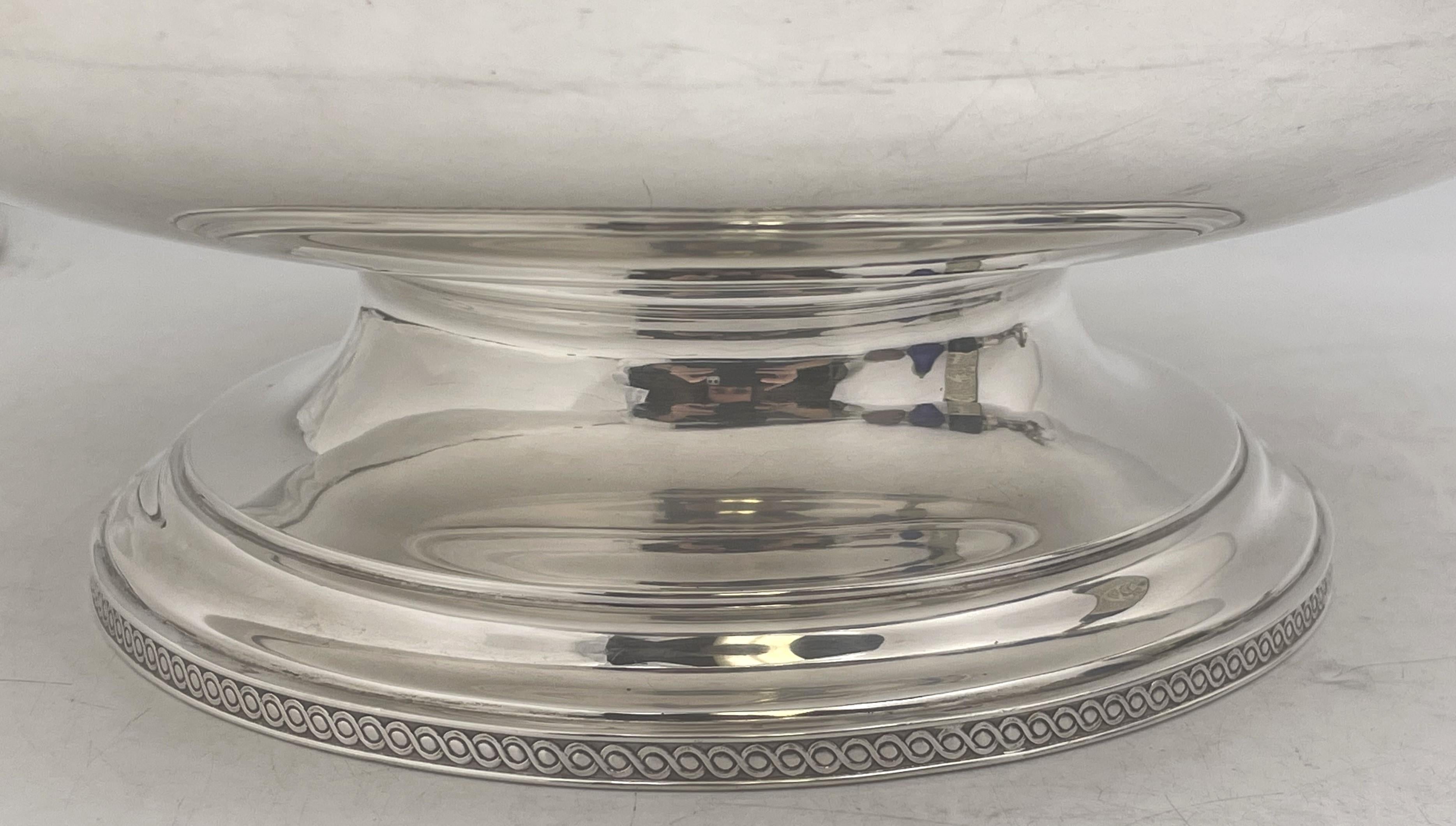 Barbour Sterling Silver Wine Chiller / Centerpiece Punch Bowl with Shell Motifs In Good Condition For Sale In New York, NY