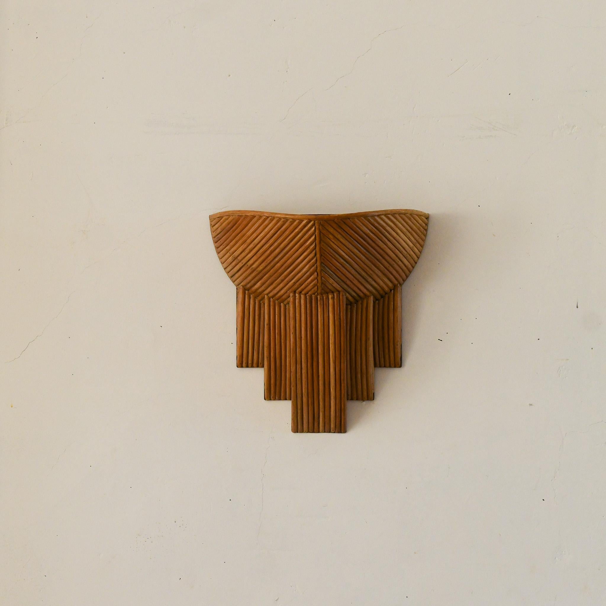 Lámpara de pared moderna de ratán Barbra, Lámpara de pared de estilo moderno de mediados de siglo en Nuevo estado para la venta en Oxford, GB