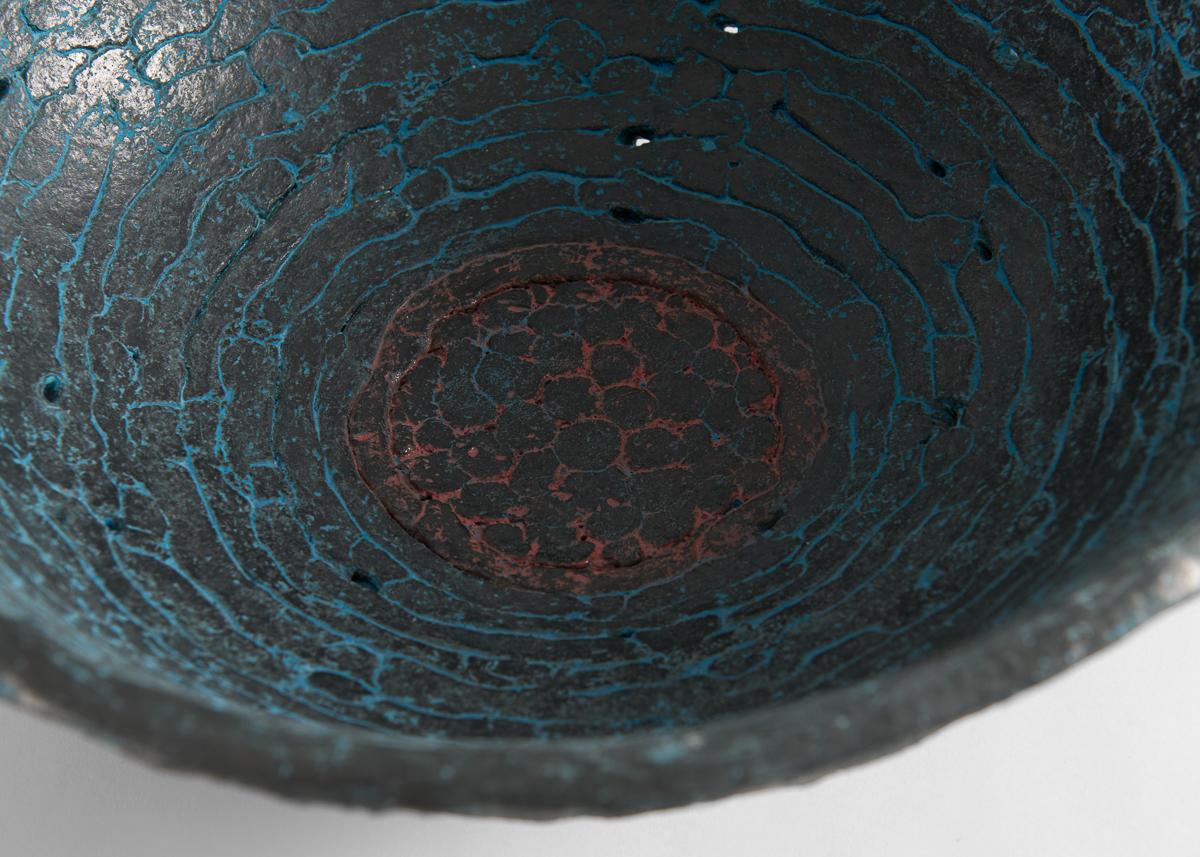 Barbro Åberg, Schale, Blaue und braune Keramikskulptur, Dänemark, 2023 (21. Jahrhundert und zeitgenössisch) im Angebot