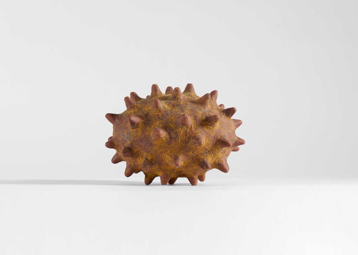 Barbro Åberg, Œuf de dragon II, sculpture en céramique, Danemark, 2015-18. Bon état - En vente à New York, NY