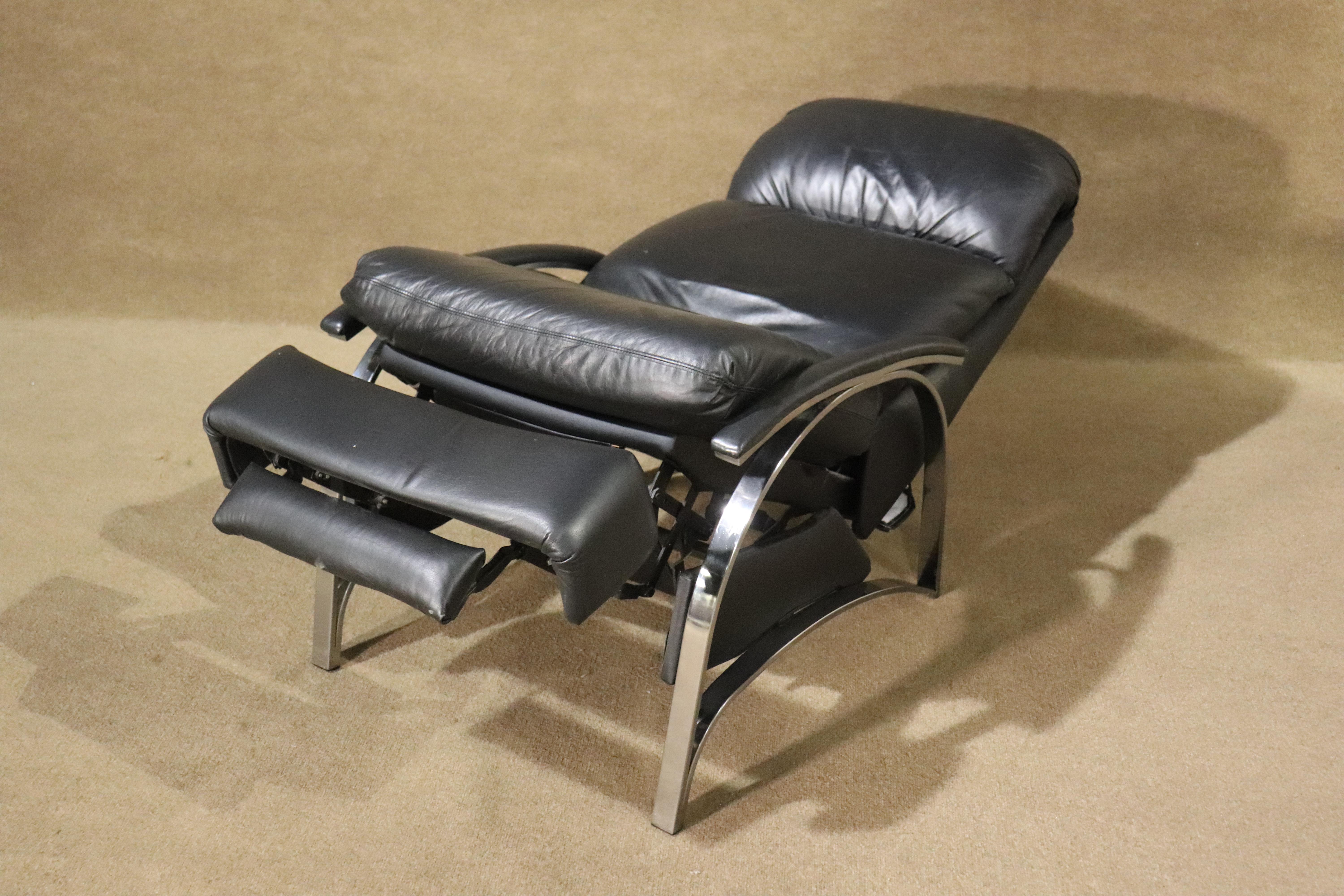 Mid-Century Modern Barcalounger Spectra II Recliner For Sale