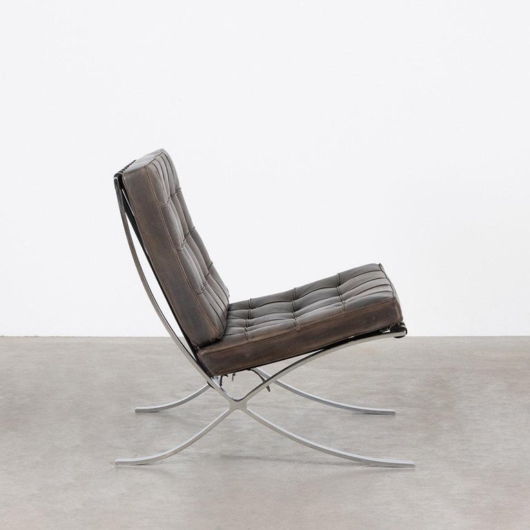 Bauhaus Barcelona Chair by Ludwig Mies van der Rohe in dark brown leather for Knoll For Sale