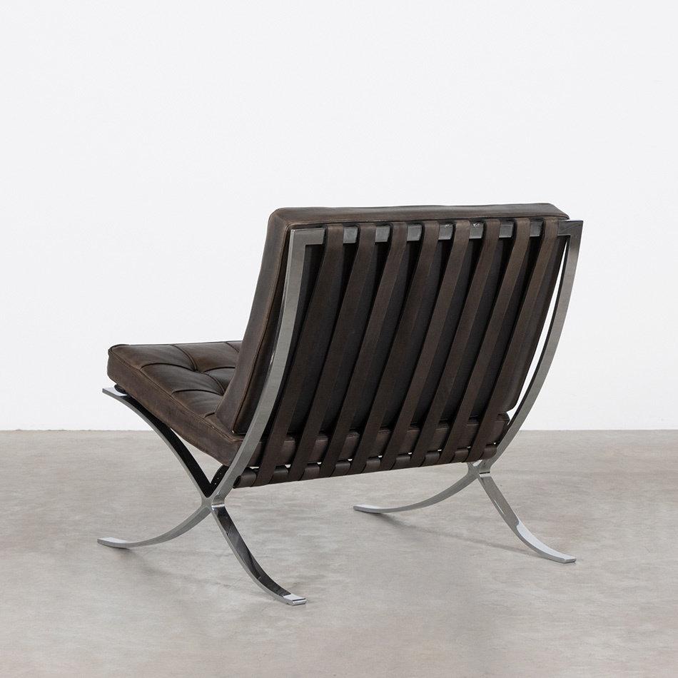 Bauhaus Barcelona Chair by Ludwig Mies van der Rohe in dark brown leather for Knoll