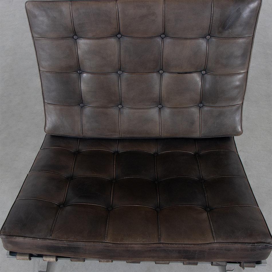 Steel Barcelona Chair by Ludwig Mies van der Rohe in dark brown leather for Knoll