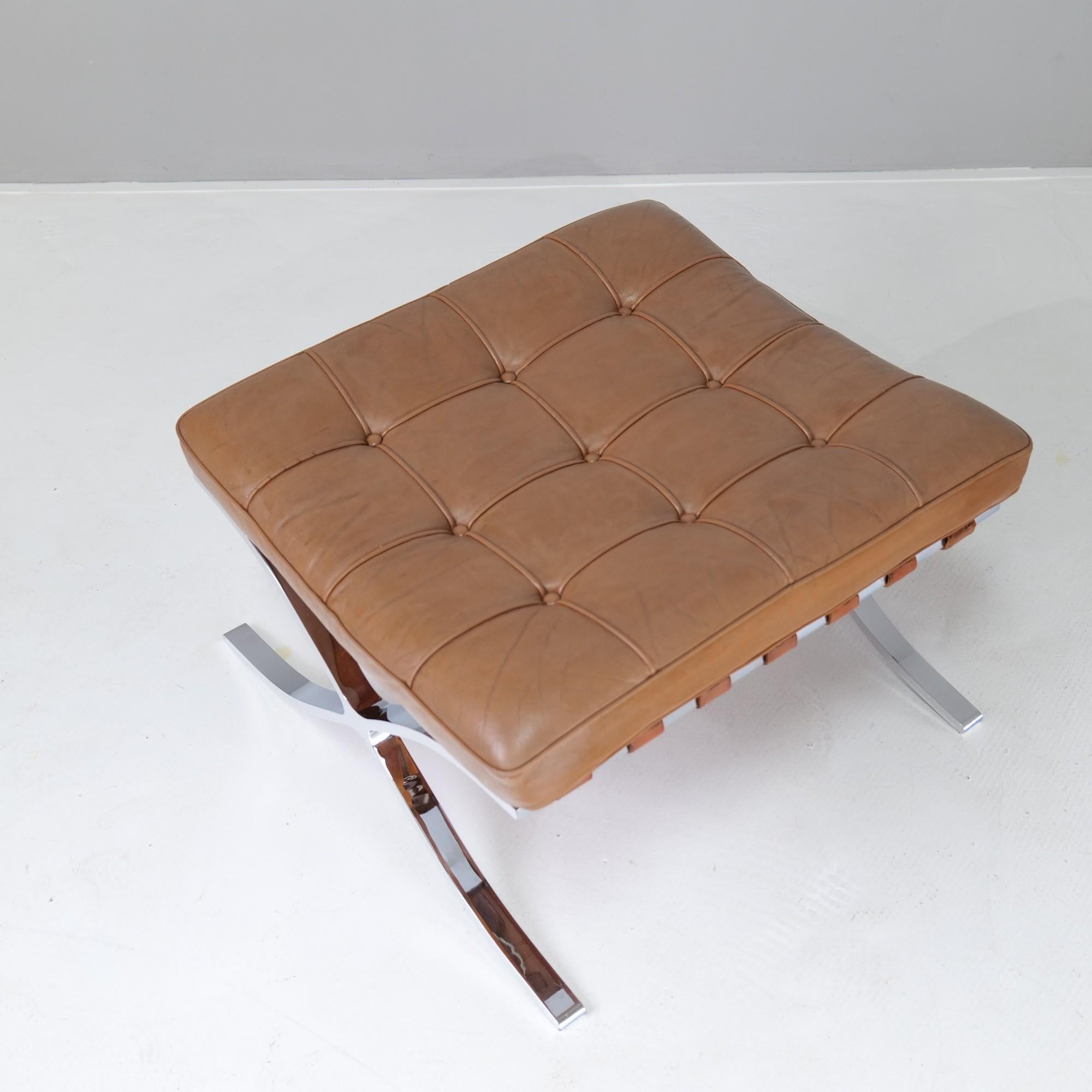 Mid-Century Modern Barcelona Chair Ottoman by Ludwig Mies Van Der Rohe for Knoll 1980s 