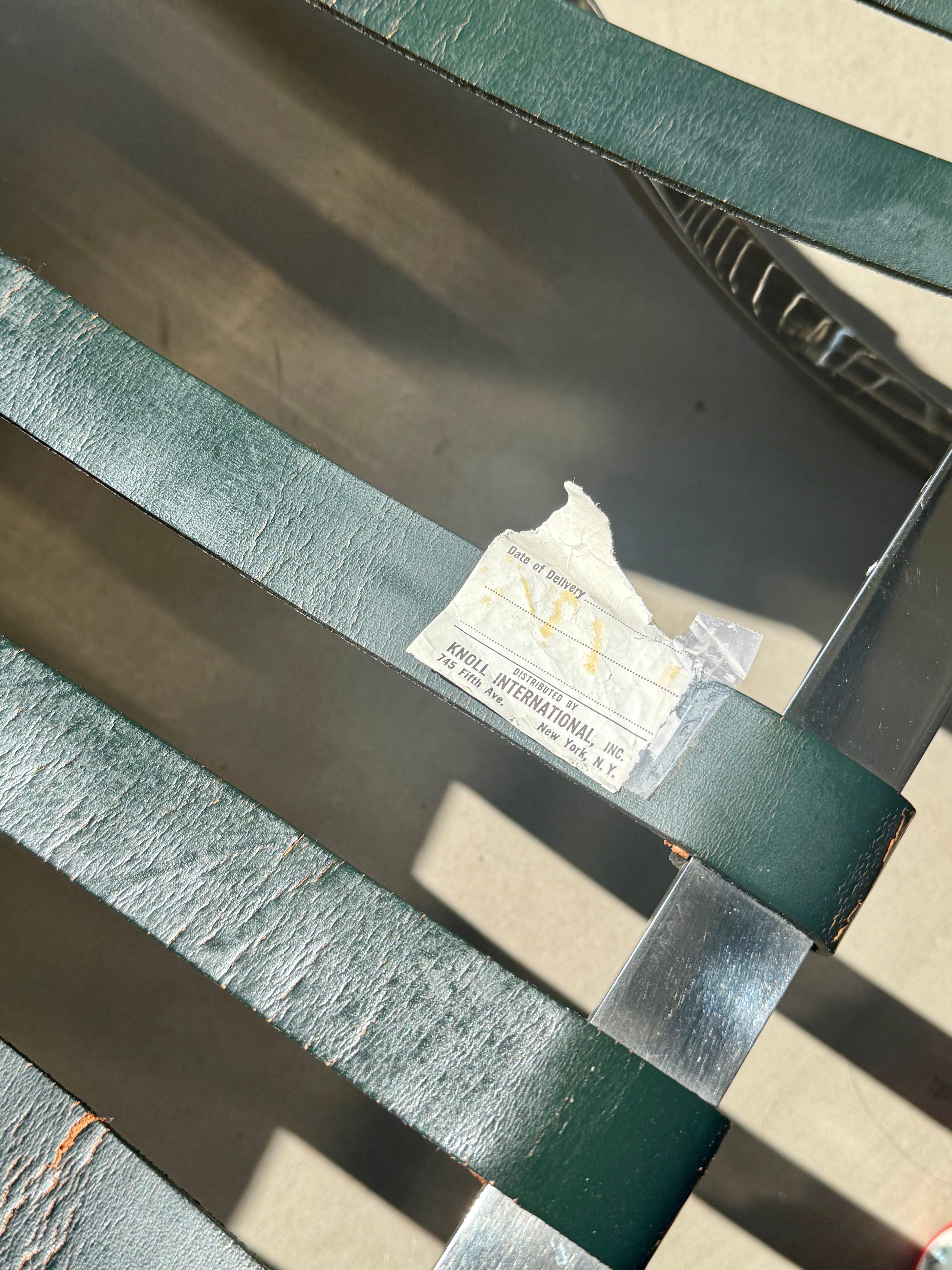 Silla y Otomana Barcelona de Piel Verde de Ludwig Mies van der Rohe para Knoll en venta 6