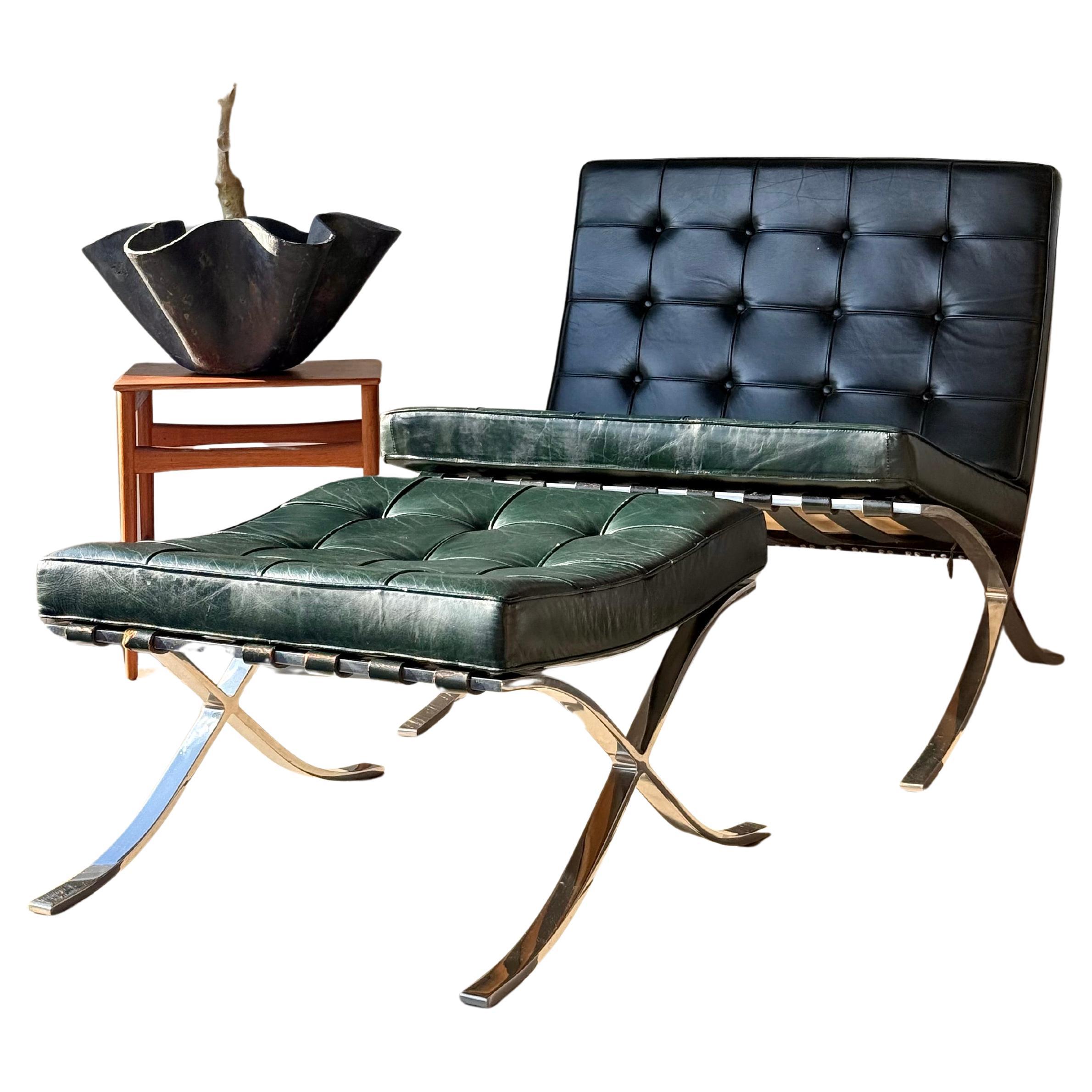 Silla y Otomana Barcelona de Piel Verde de Ludwig Mies van der Rohe para Knoll en venta