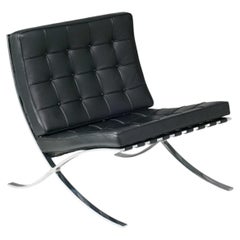 Barcelona Chairs, 8 Pieces, Ludwig Mies van der Rohe, Knoll, Early 2000s