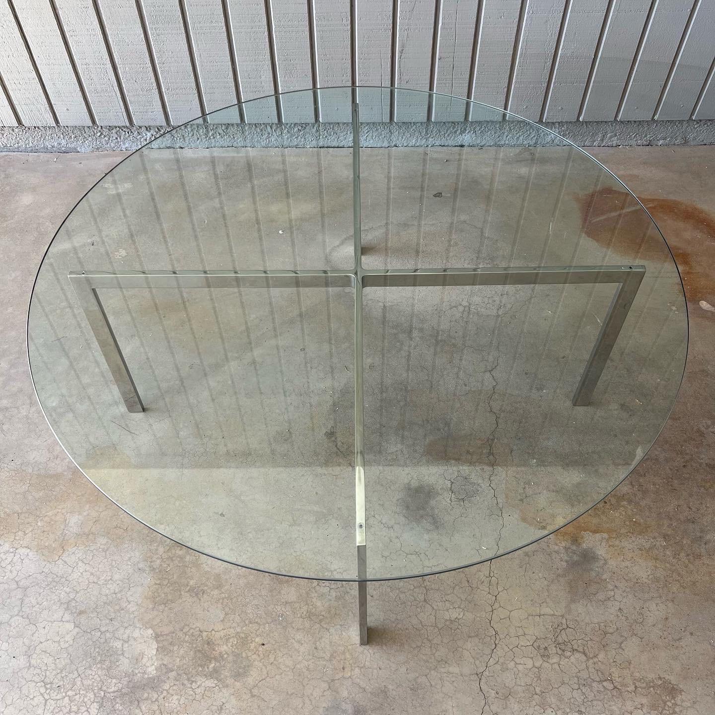 Barcelona Couchtisch oder Cocktailtisch entworfen von Ludwig Mies van der Rohe (Bauhaus) im Angebot