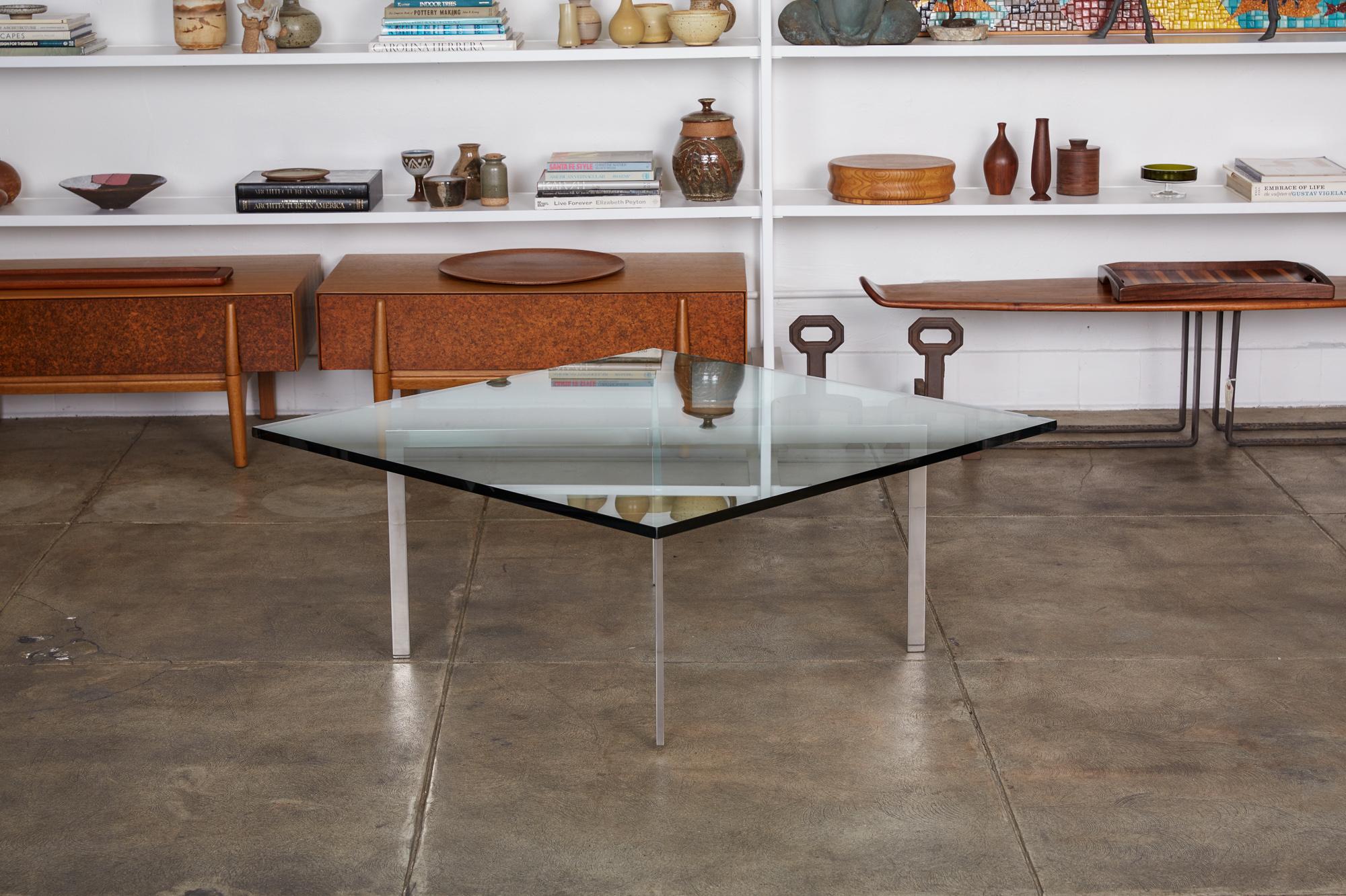 Barcelona Coffee Table by Ludwig Mies van der Rohe for Knoll In Excellent Condition In Los Angeles, CA