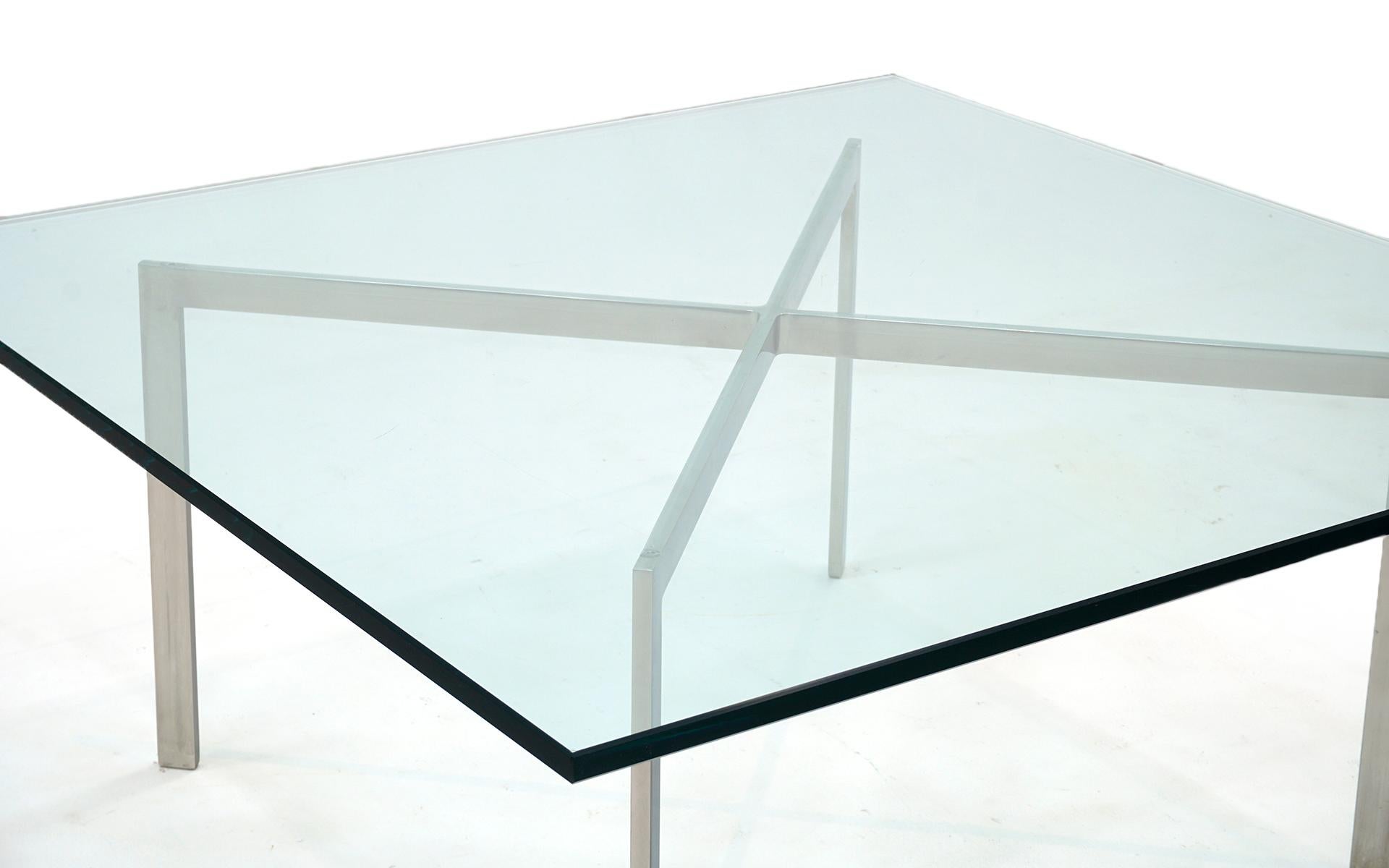 American Barcelona Coffee Table by Mies van der Rohe for Knoll, Early 1960s Production For Sale
