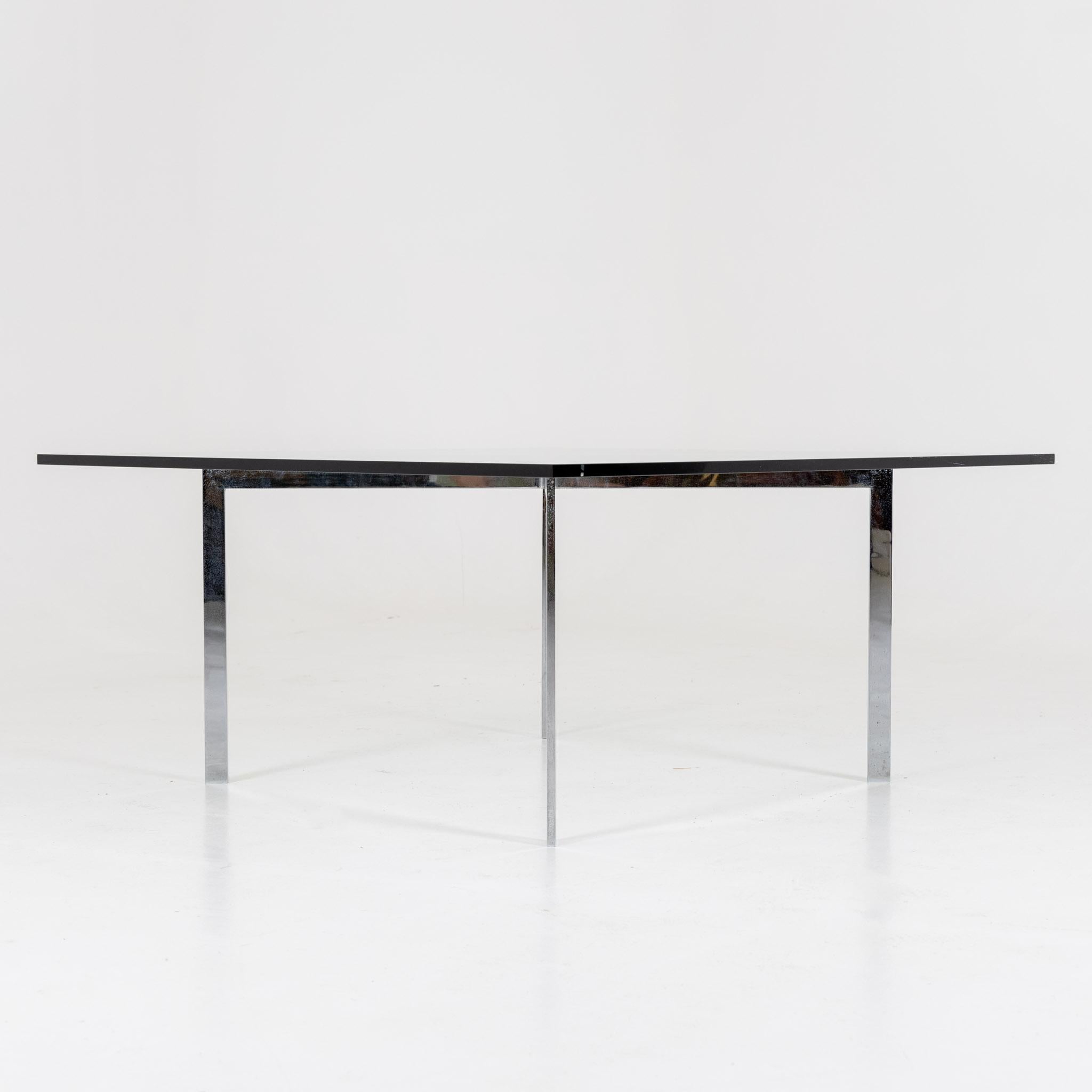 Modern Barcelona coffee table from Knoll International For Sale