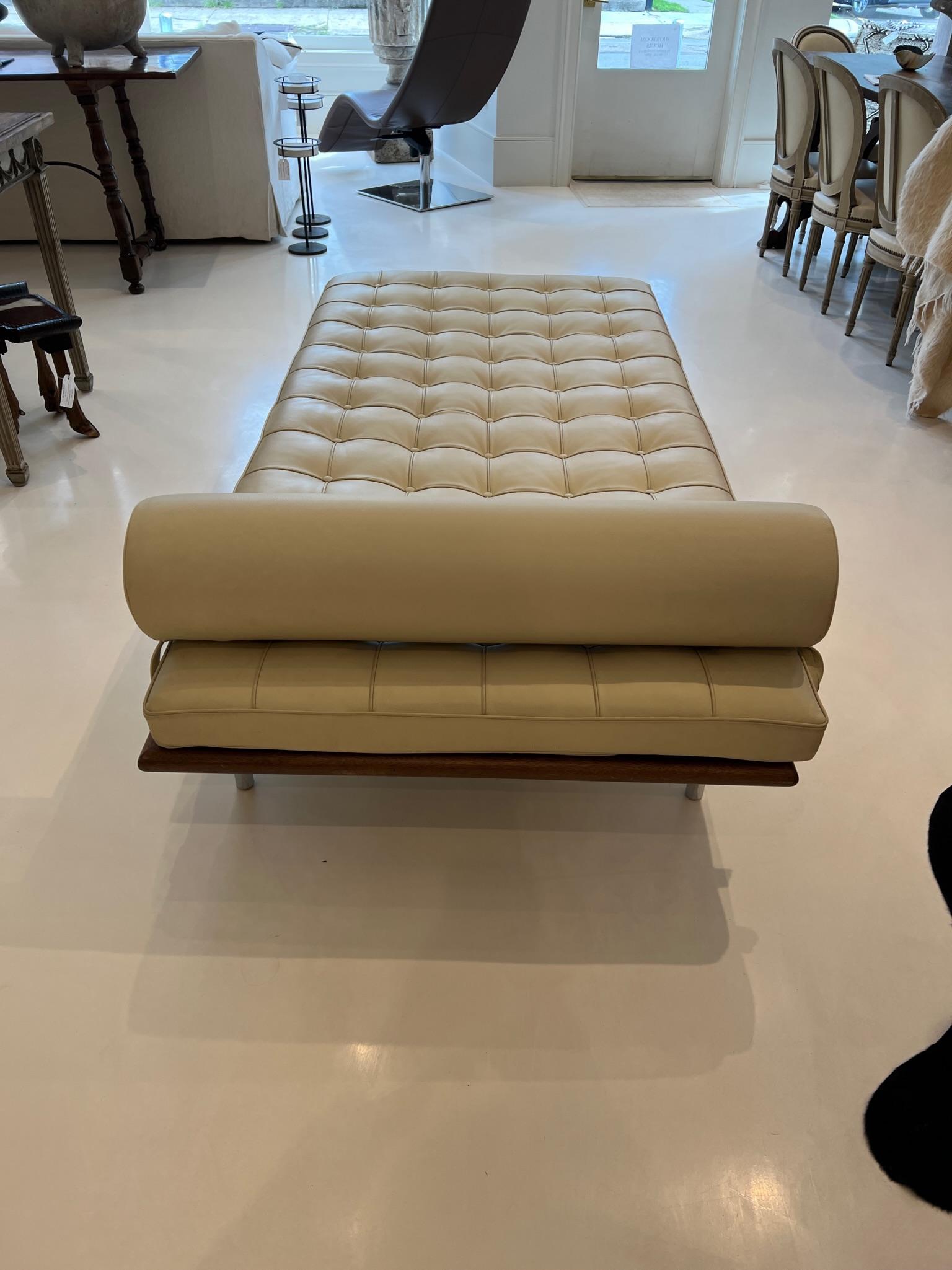 Barcelona Couch - Mies van der Rohe für Knoll Stil (Italienisch) im Angebot