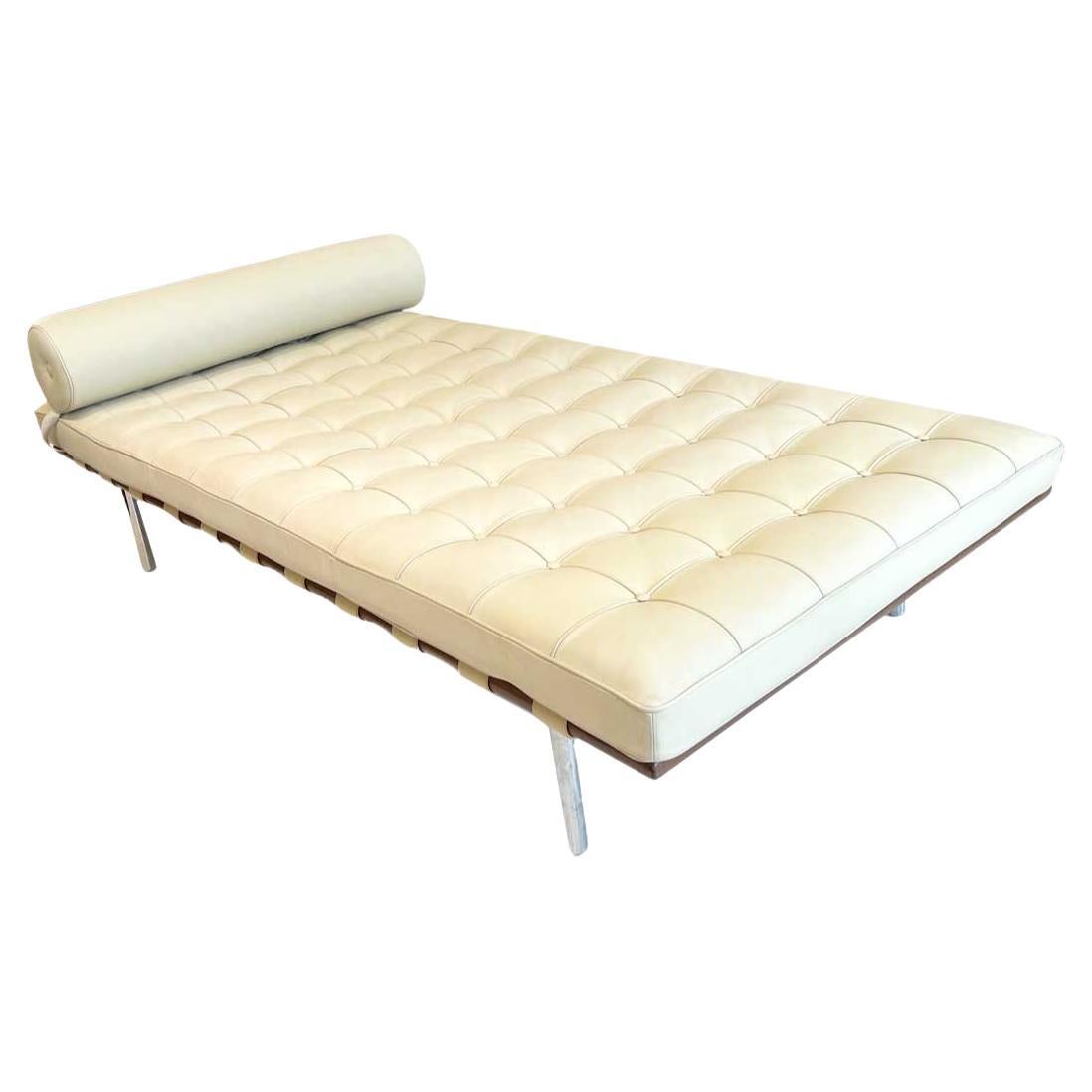 Barcelona Couch - Mies van der Rohe for Knoll style For Sale