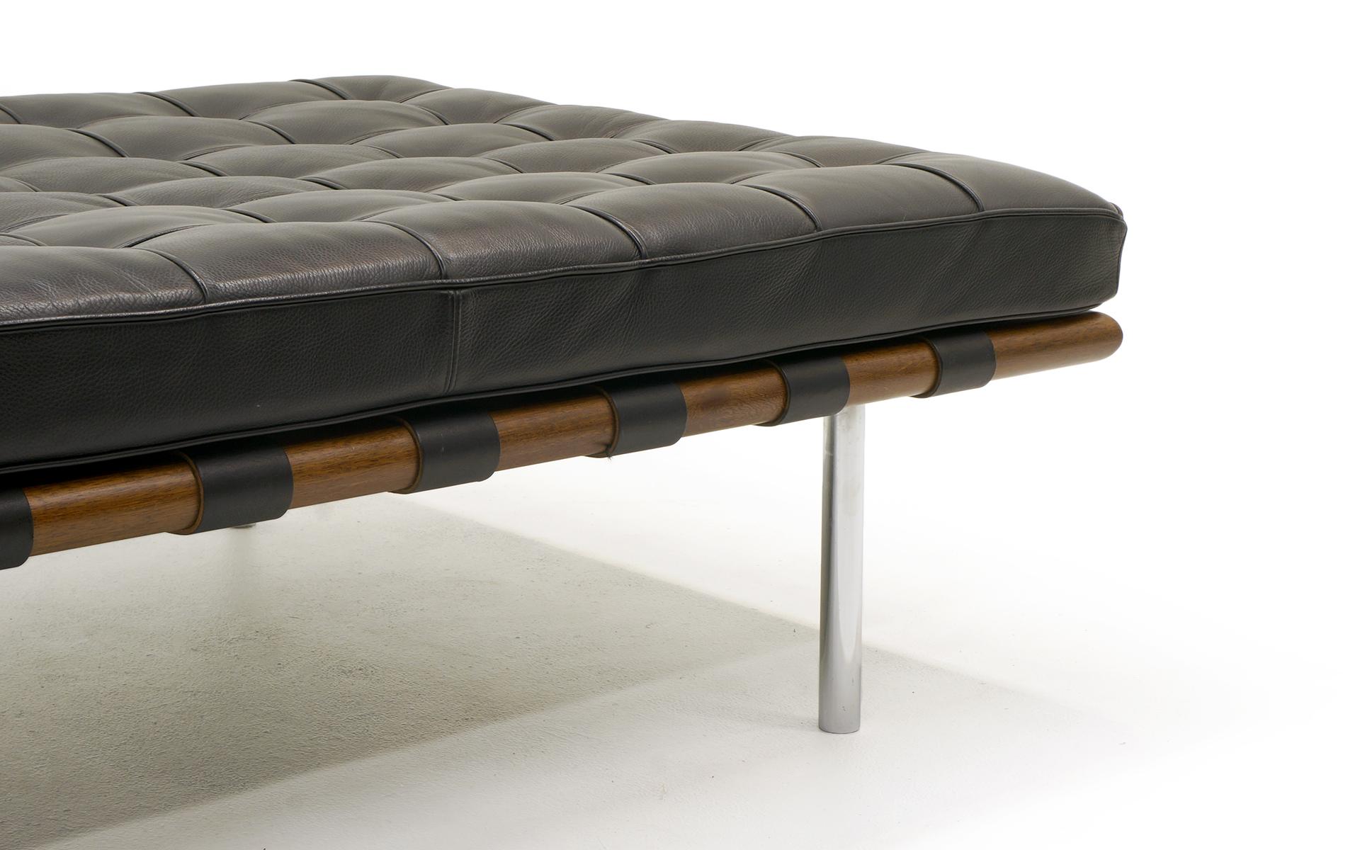 Late 20th Century Barcelona Day Bed by Mies van der Rohe for Knoll, Black Leather