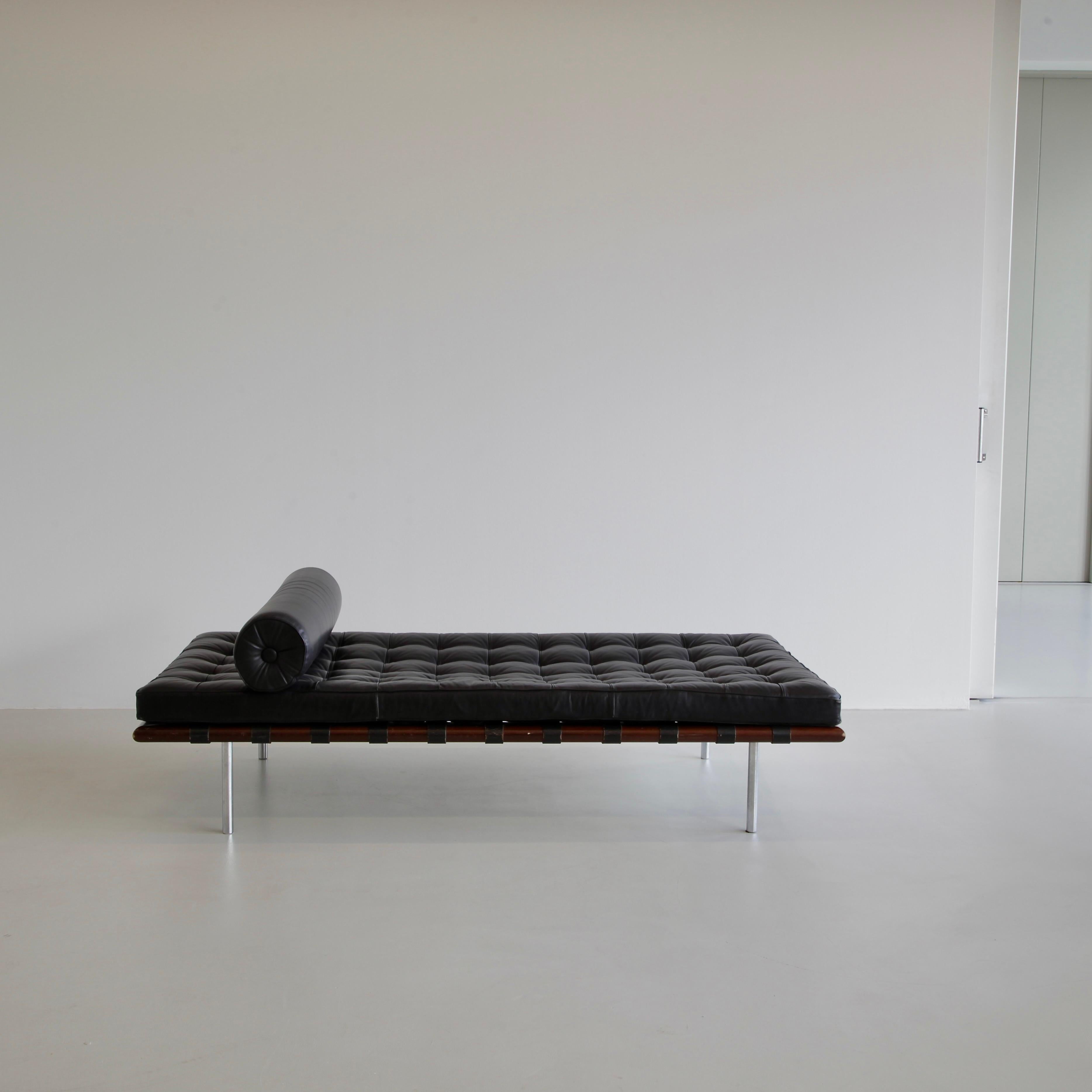 Barcelona Day Bed, Designed by Mies van der Rohe In Fair Condition In Berlin, Berlin