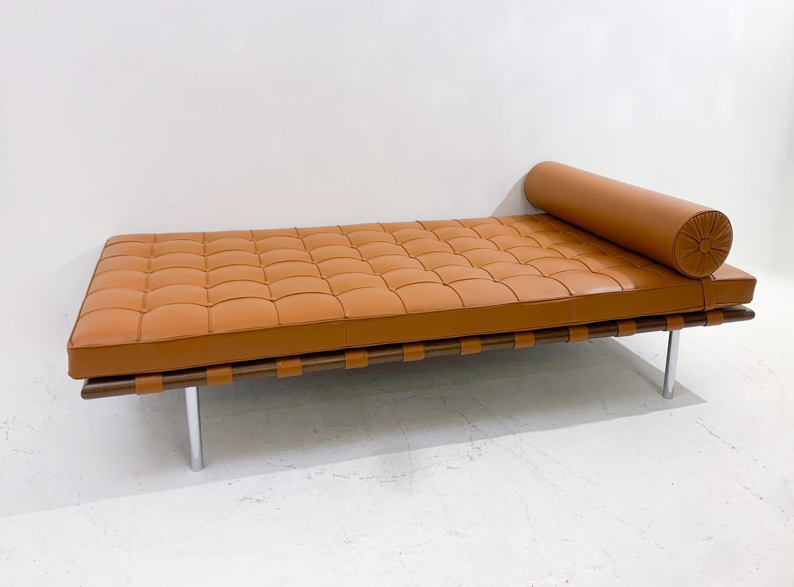 Barcelona Daybed by Ludwig Mies van der Rohe for Knoll, Cognac Leather 5