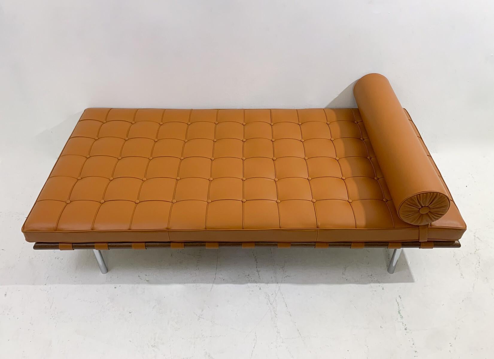 Italian Barcelona Daybed by Ludwig Mies van der Rohe for Knoll, Cognac Leather