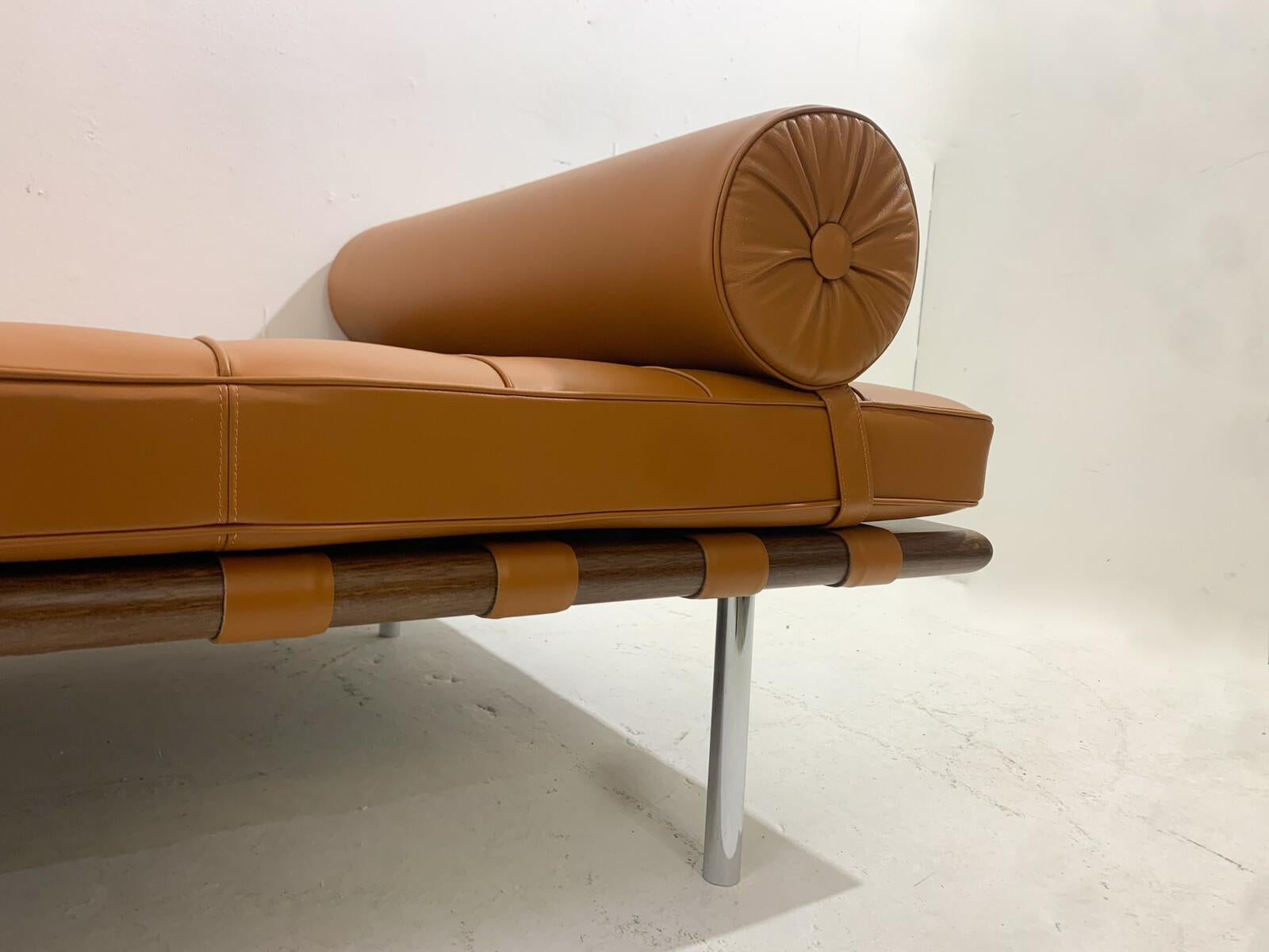Barcelona Daybed by Ludwig Mies van der Rohe for Knoll, Cognac Leather 3
