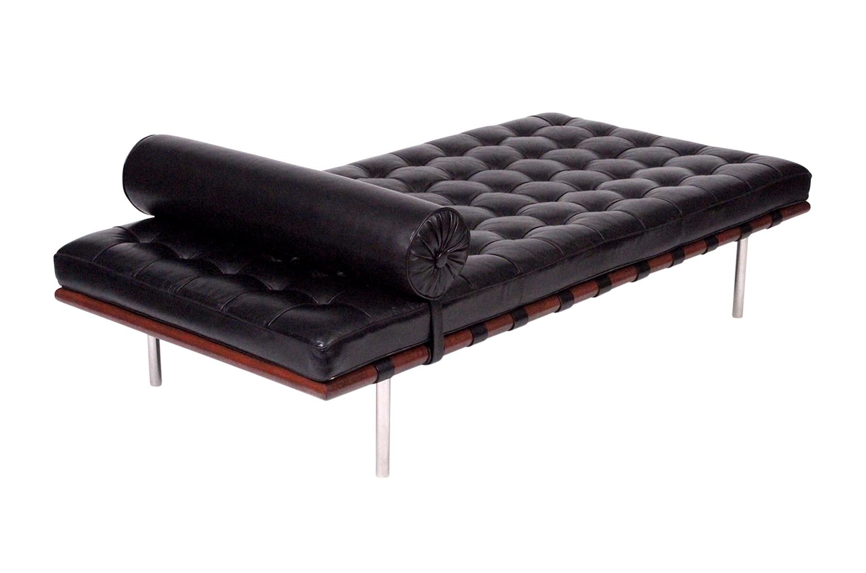 Iconic Mies daybed manufactured by Knoll in walnut and black leather. Signed and in very good vintage condition.

Signed.

 