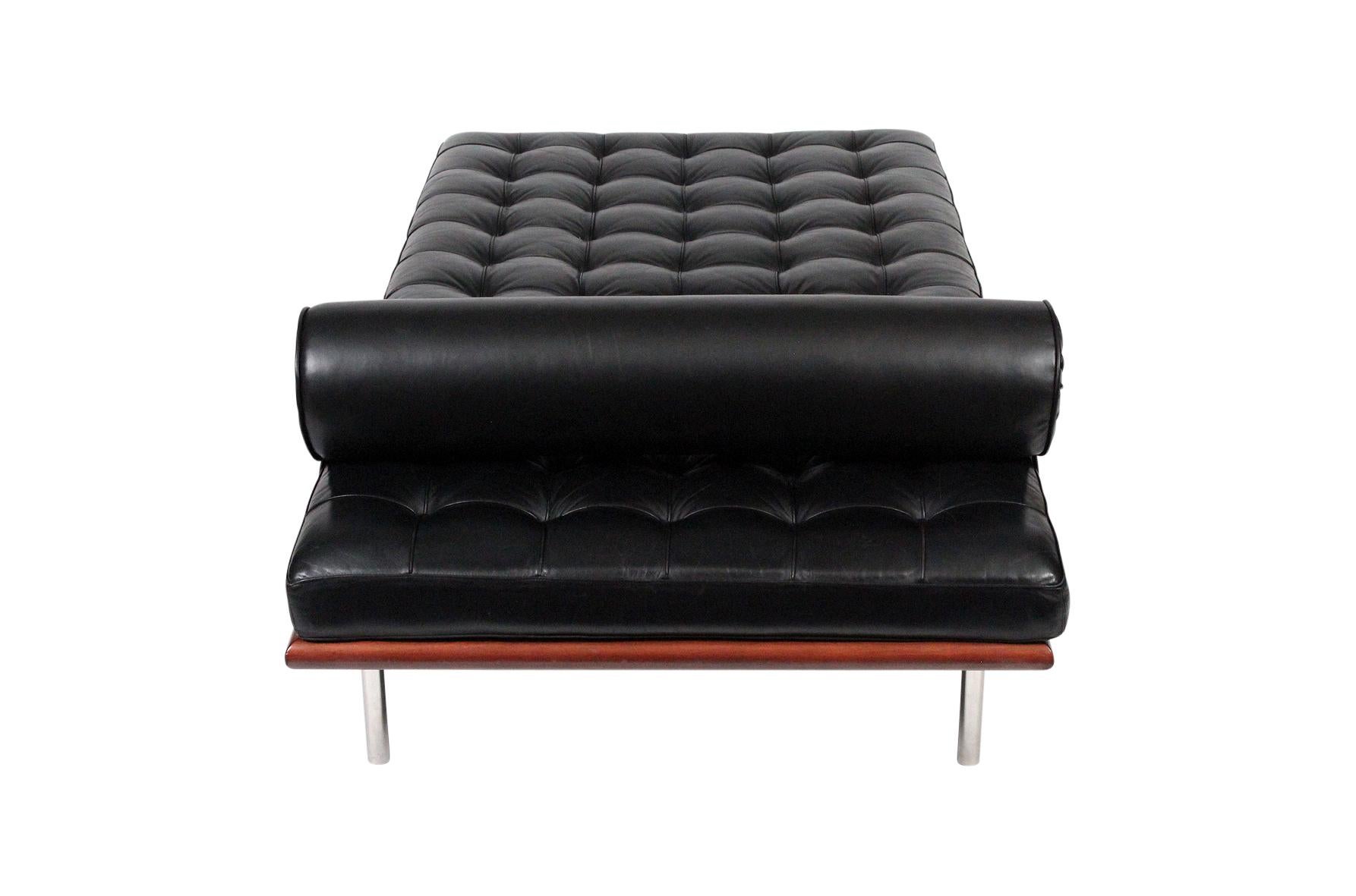 Mid-Century Modern Barcelona Daybed by Ludwig Mies van der Rohe for Knoll
