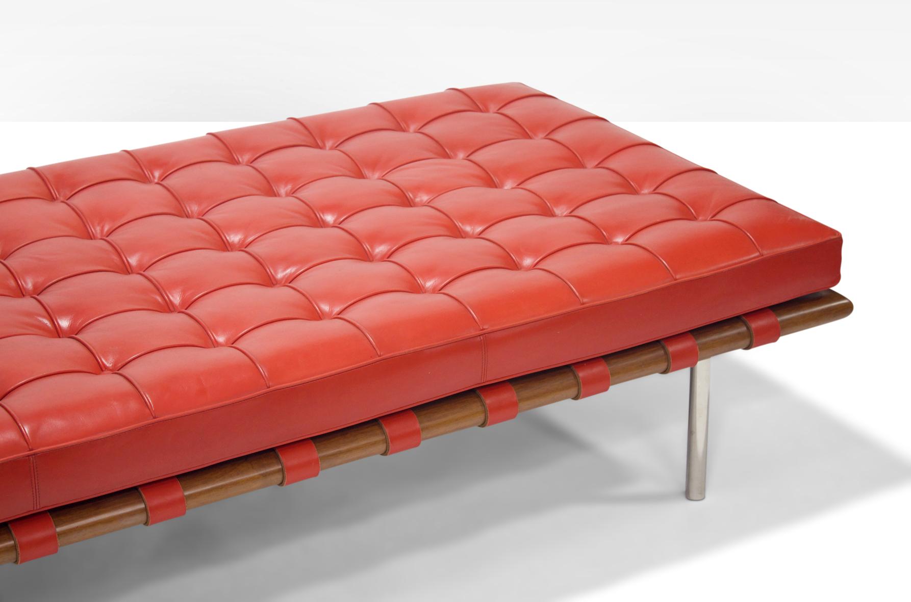 Mid-Century Modern Barcelona Daybed by Ludwig Mies van der Rohe for Knoll For Sale