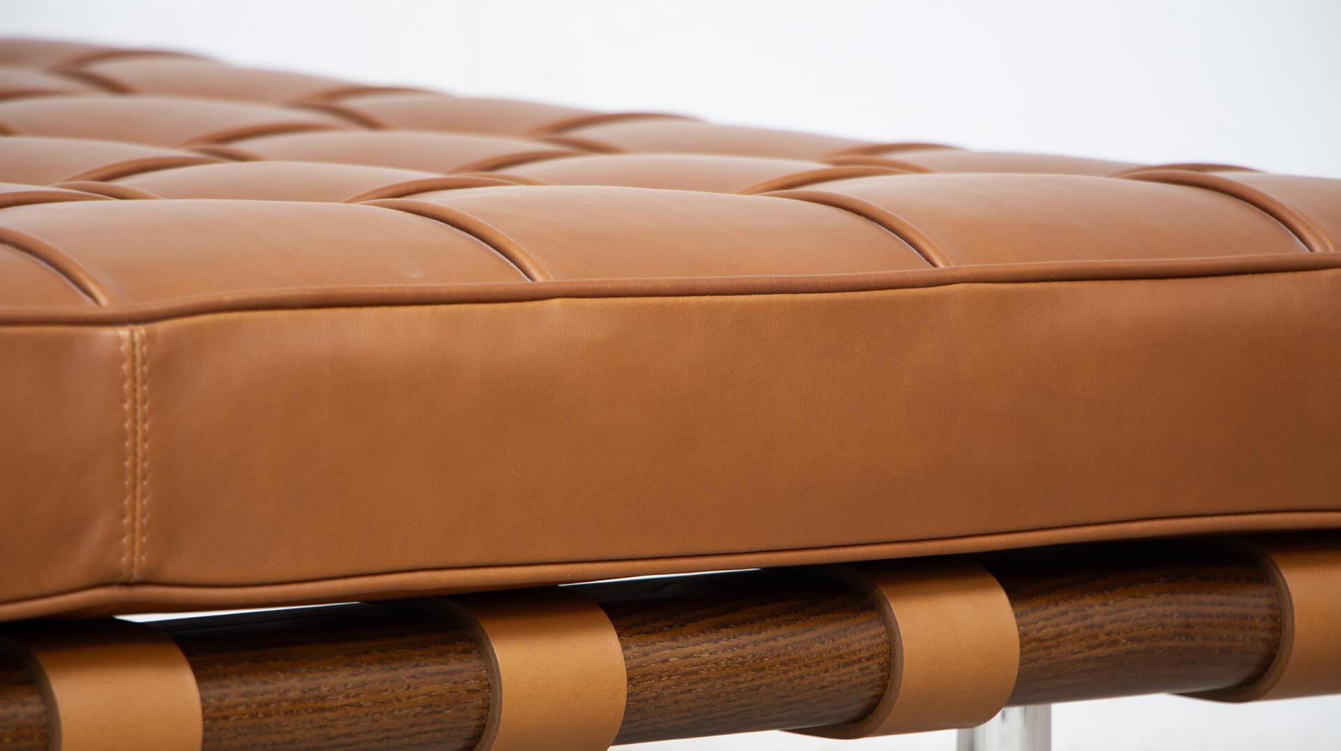 Barcelona Daybed by Ludwig Mies Van Der Rohe for Knoll International, 2021 For Sale 3