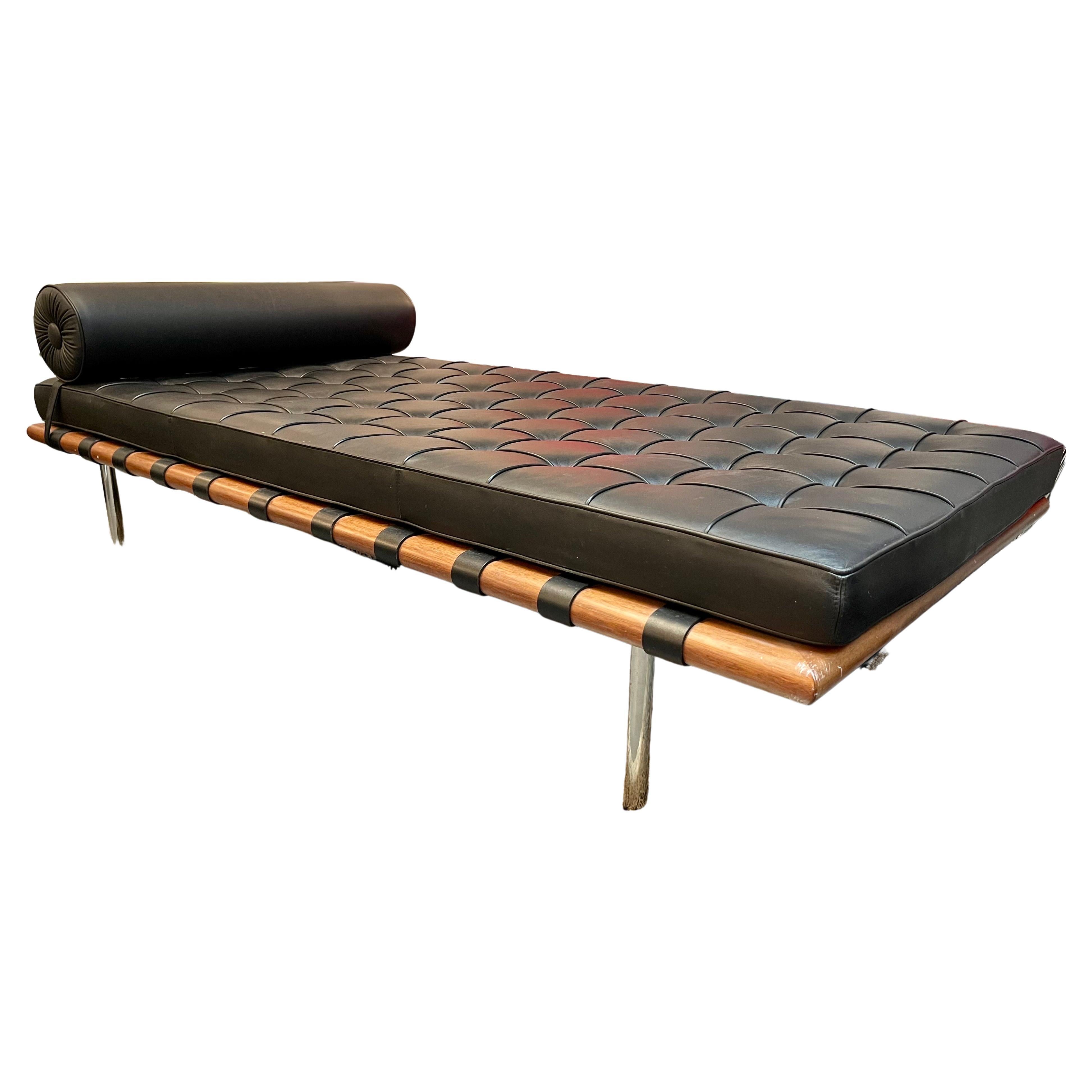 Barcelona Daybed by Ludwig Mies van der Rohe for Knoll Signed in Black Leather