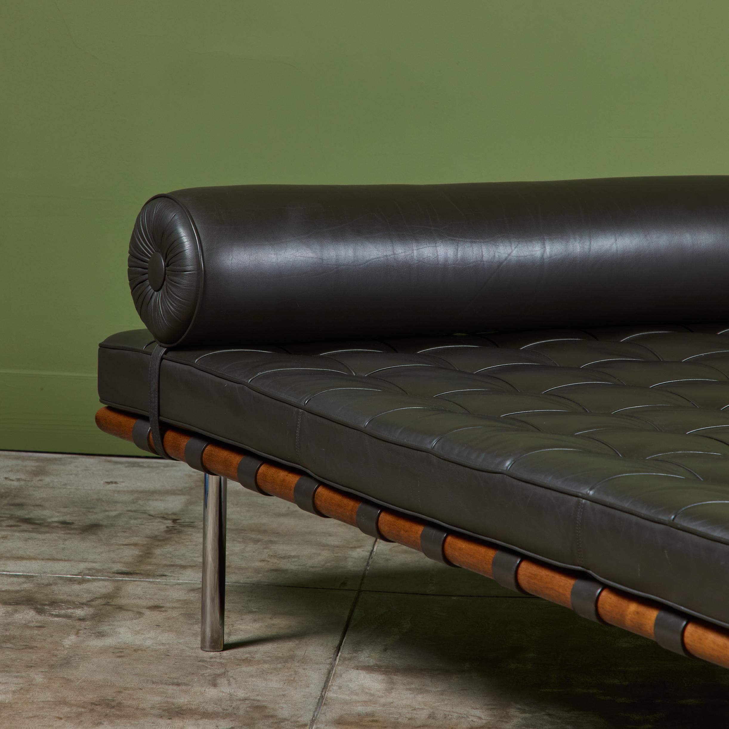 Barcelona Daybed by Mies van der Rohe for Knoll For Sale 4