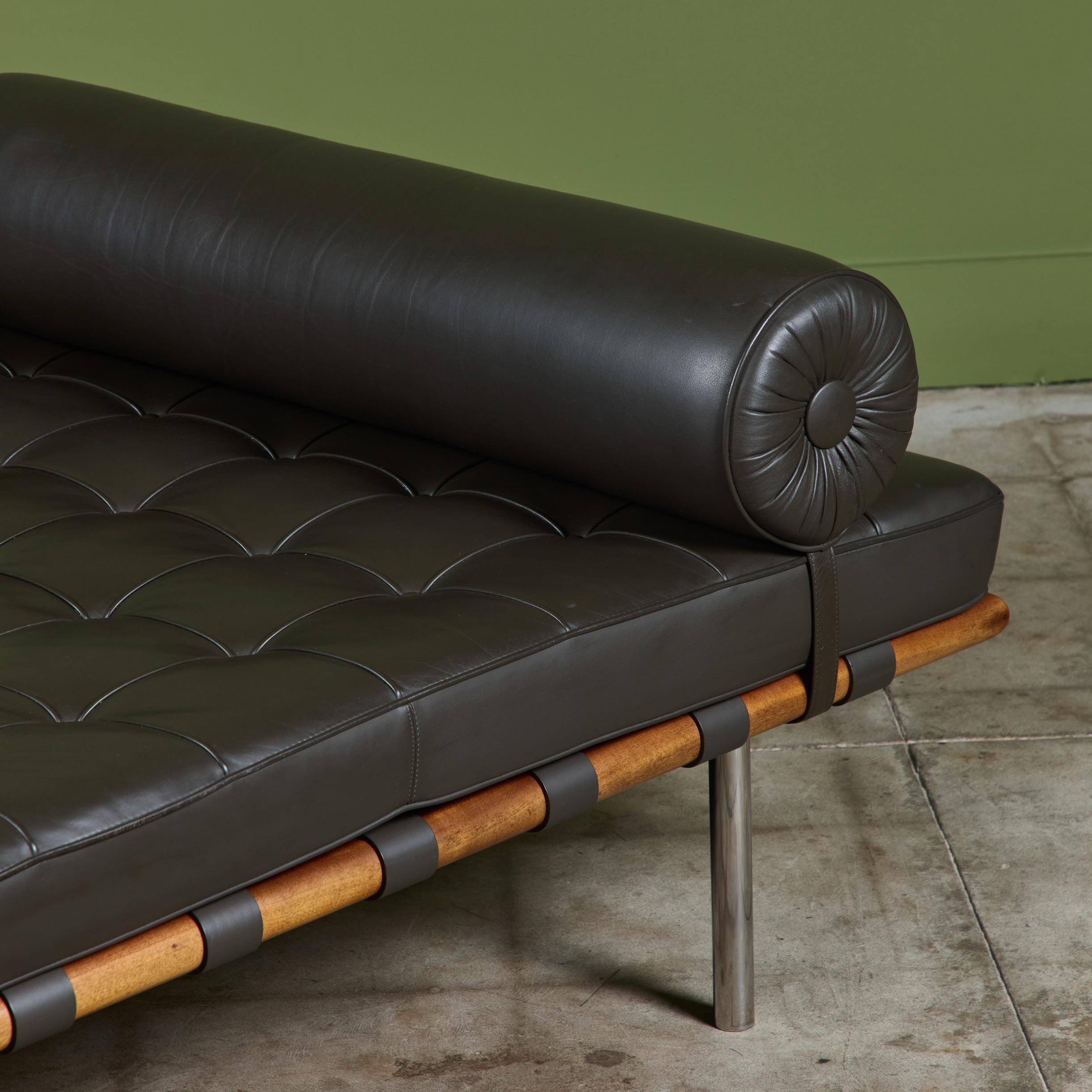Barcelona Daybed by Mies van der Rohe for Knoll For Sale 5