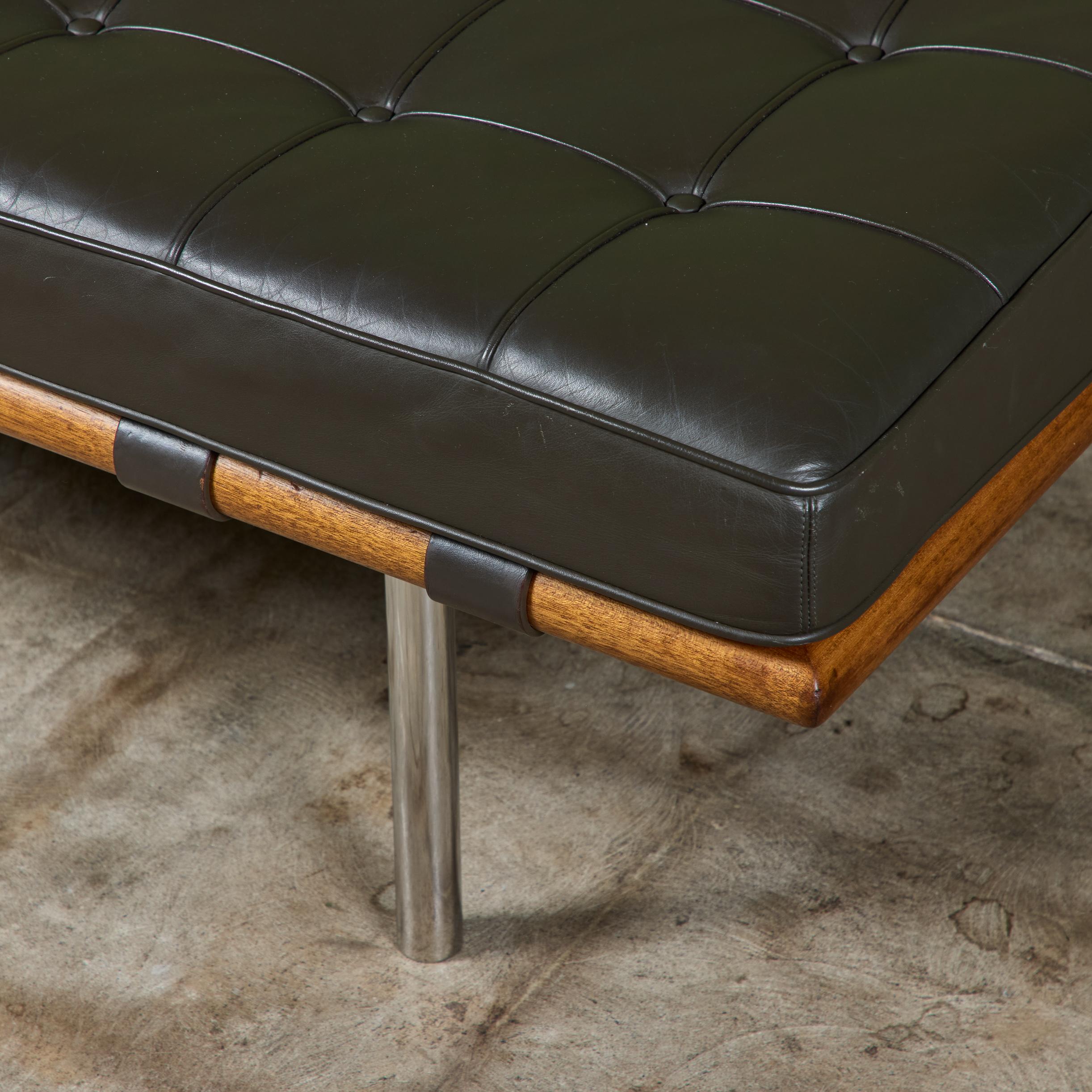 Barcelona Daybed by Mies van der Rohe for Knoll For Sale 6