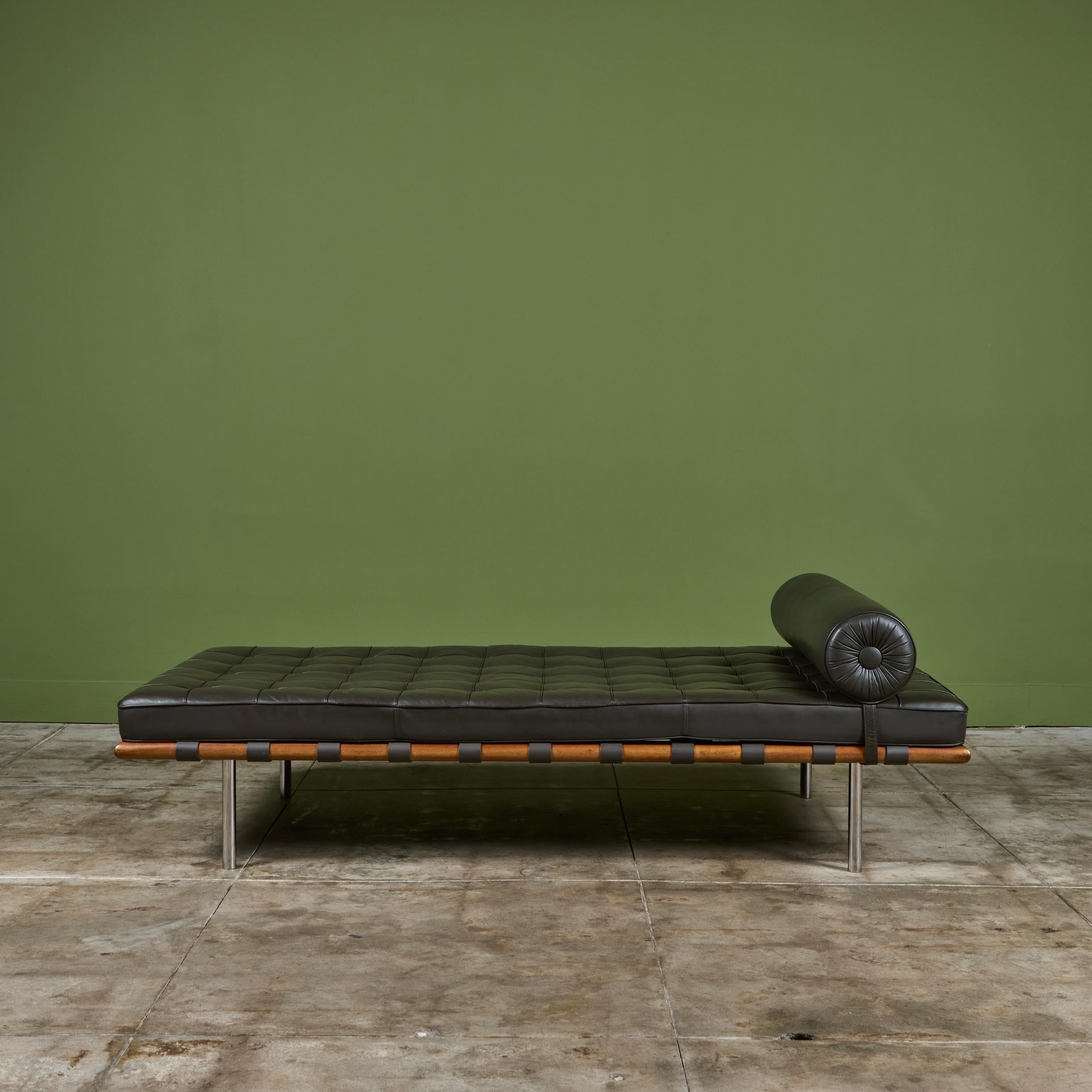 Barcelona Daybed by Mies van der Rohe for Knoll For Sale 2
