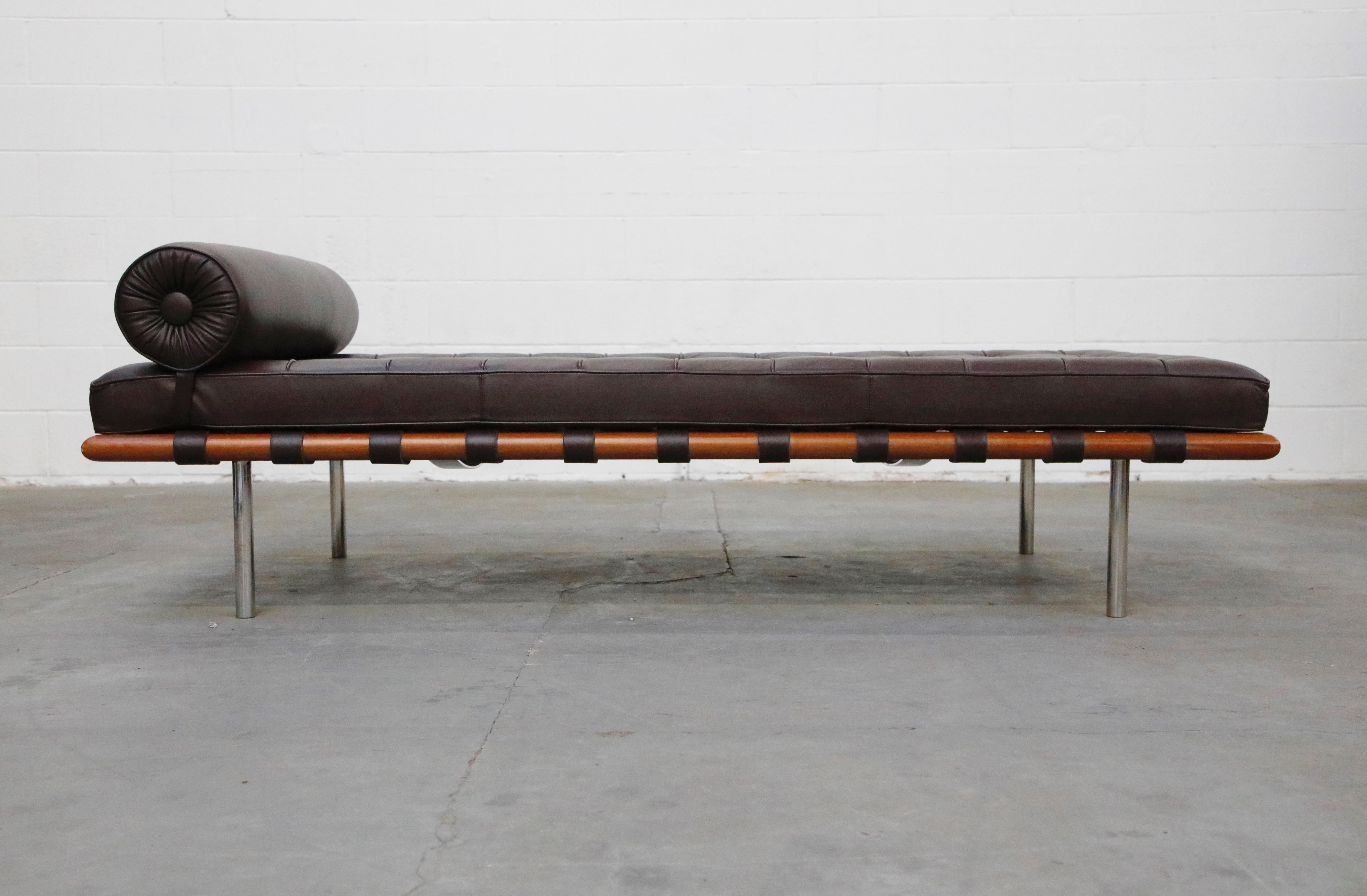 barcelona daybed brown
