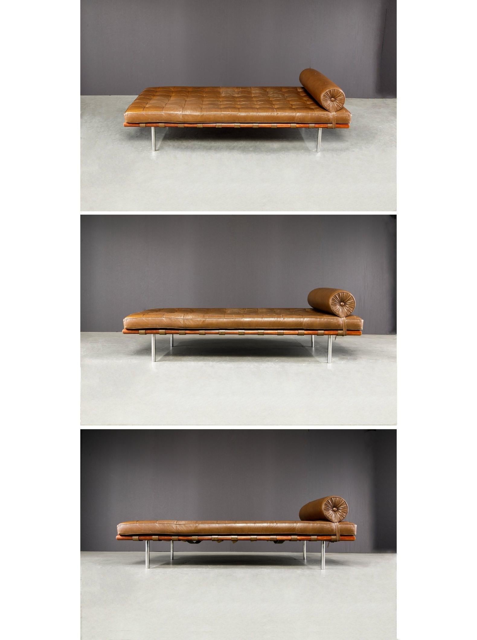 knoll barcelona daybed