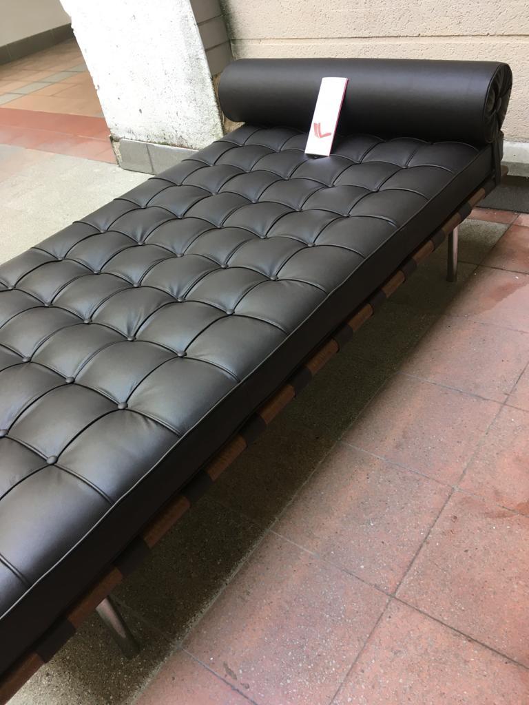 Barcelona Daybed by Mies van der Rohe 7