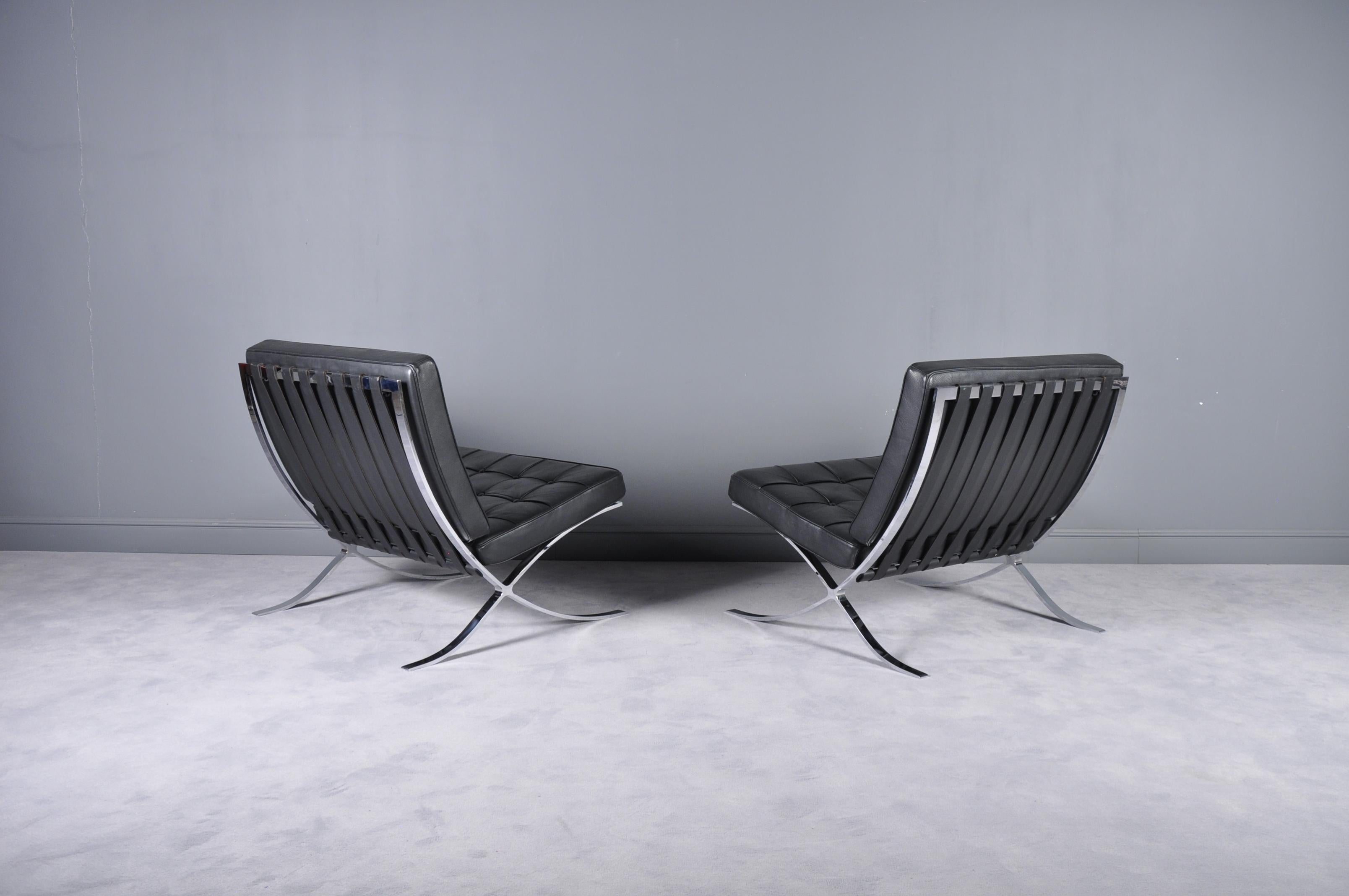 Barcelona Lounge Chairs by Mies Van Der Rohe for Knoll Inc, Set of Two In Excellent Condition In Bucharest, RO