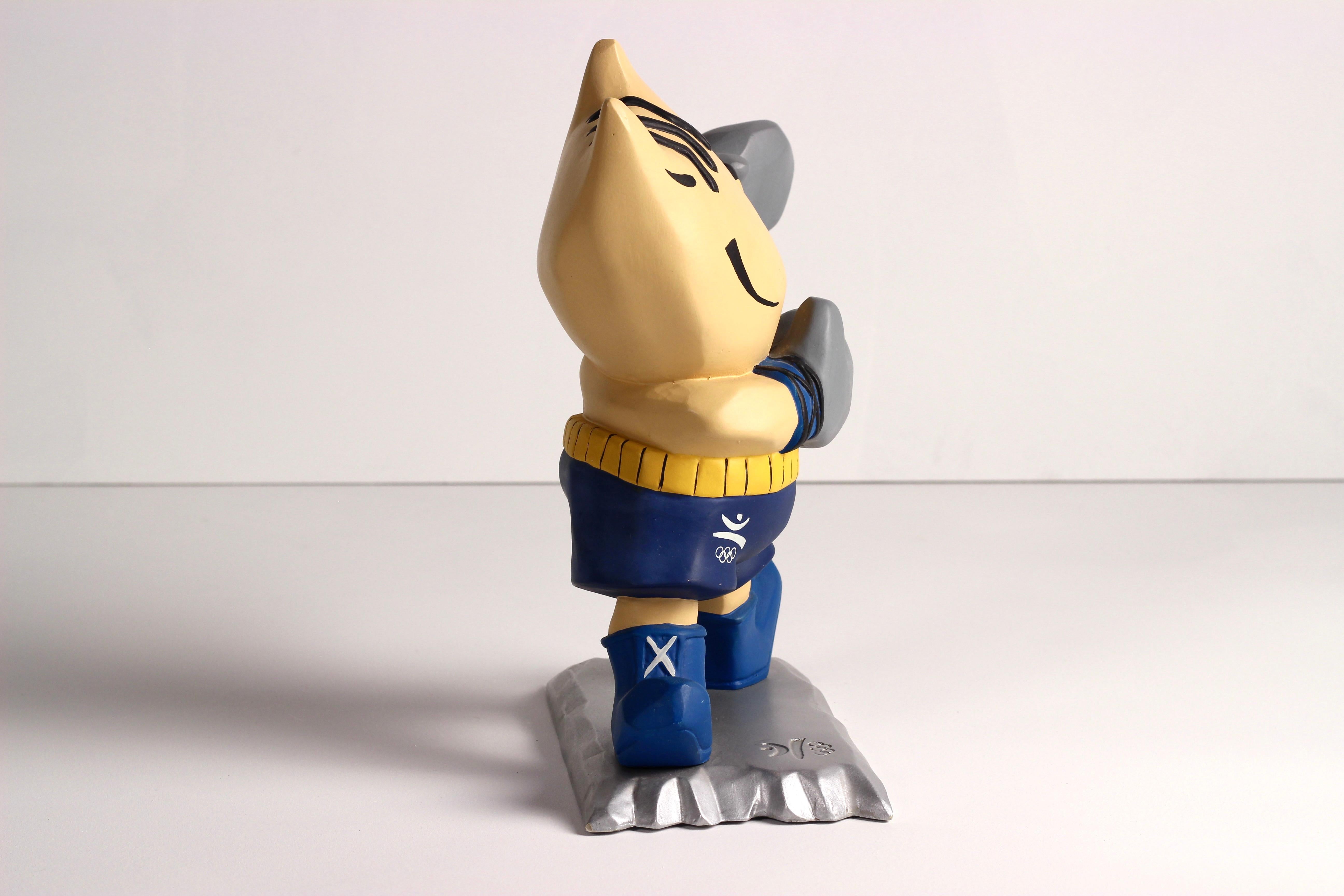 Barcelona Olympische Box Mascot Cobi (1992) von Javier Mariscal (Harz) im Angebot