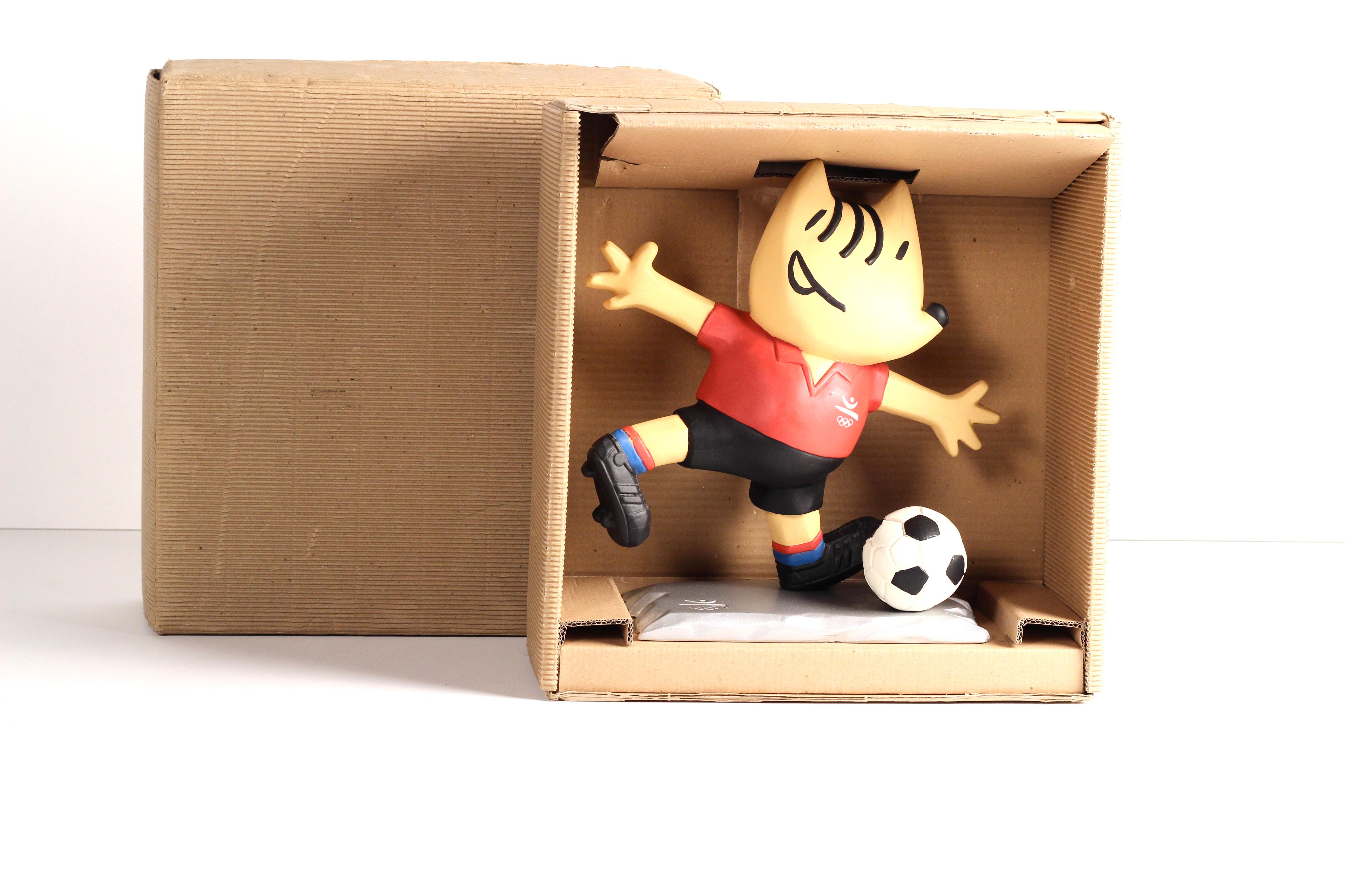 Barcelona Olympischer Fußball Mascot Cobi (1992) von Javier Mariscal im Angebot 5