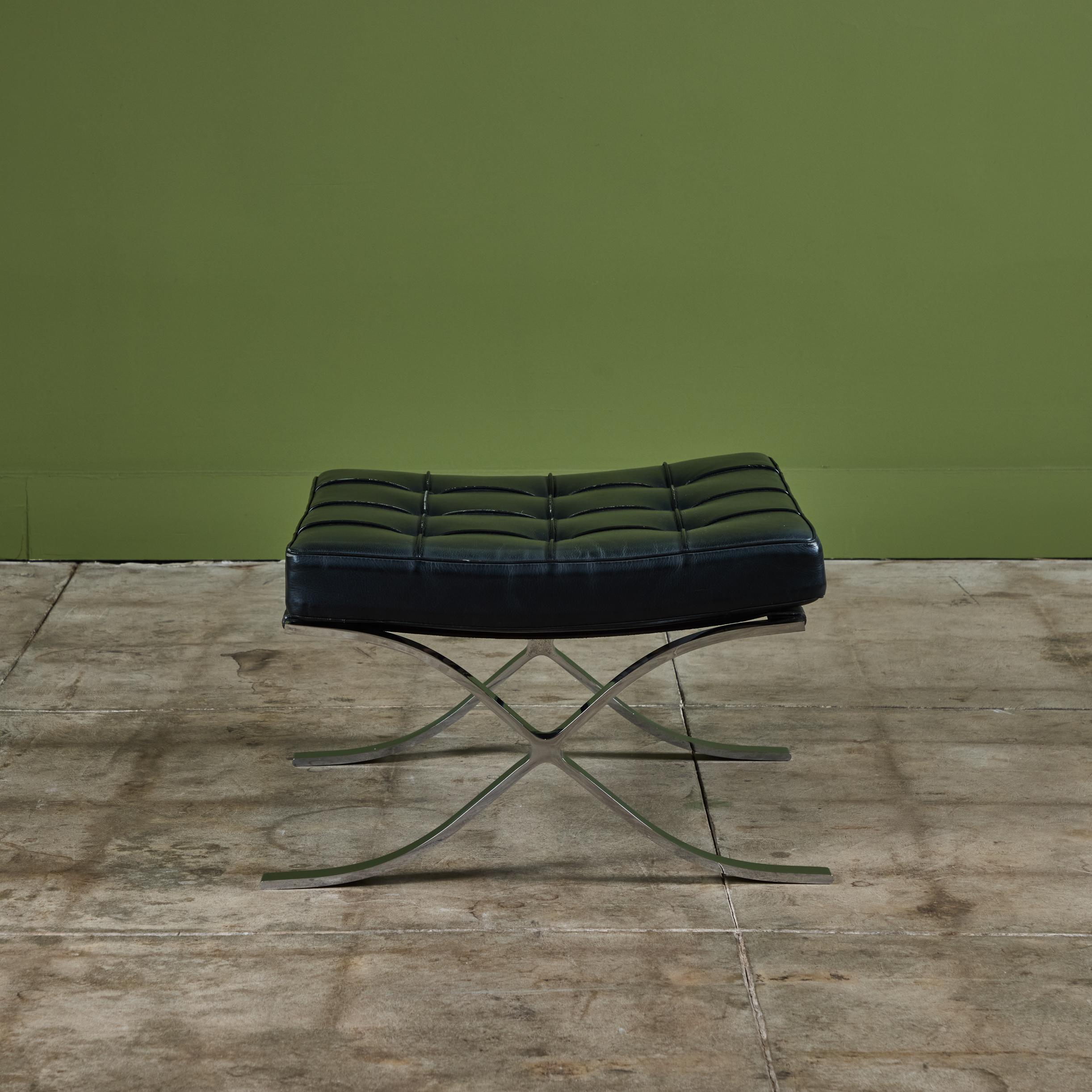 Otomana Barcelona de Mies van der Rohe para Alivar Italiano en venta