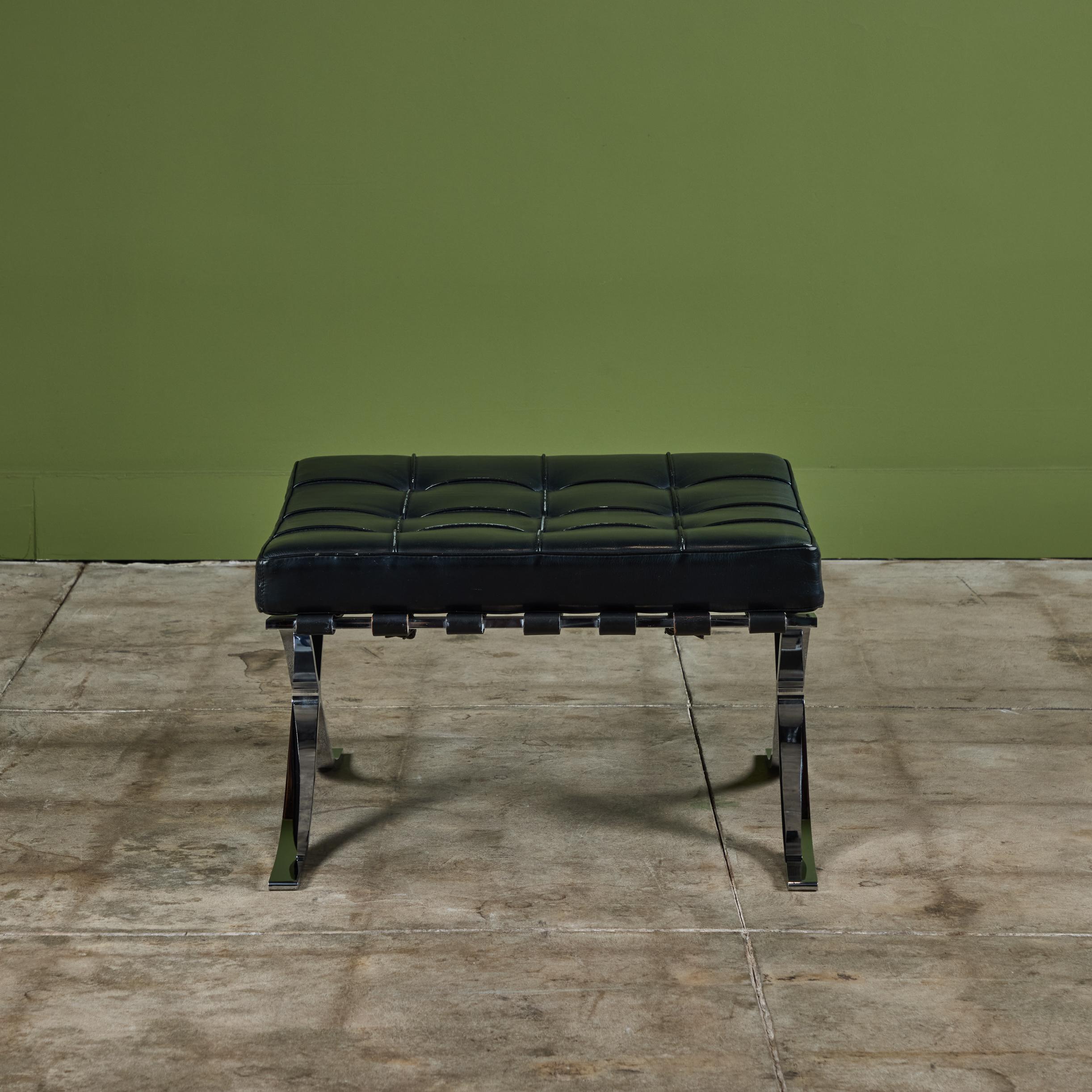 Otomana Barcelona de Mies van der Rohe para Alivar siglo XX en venta