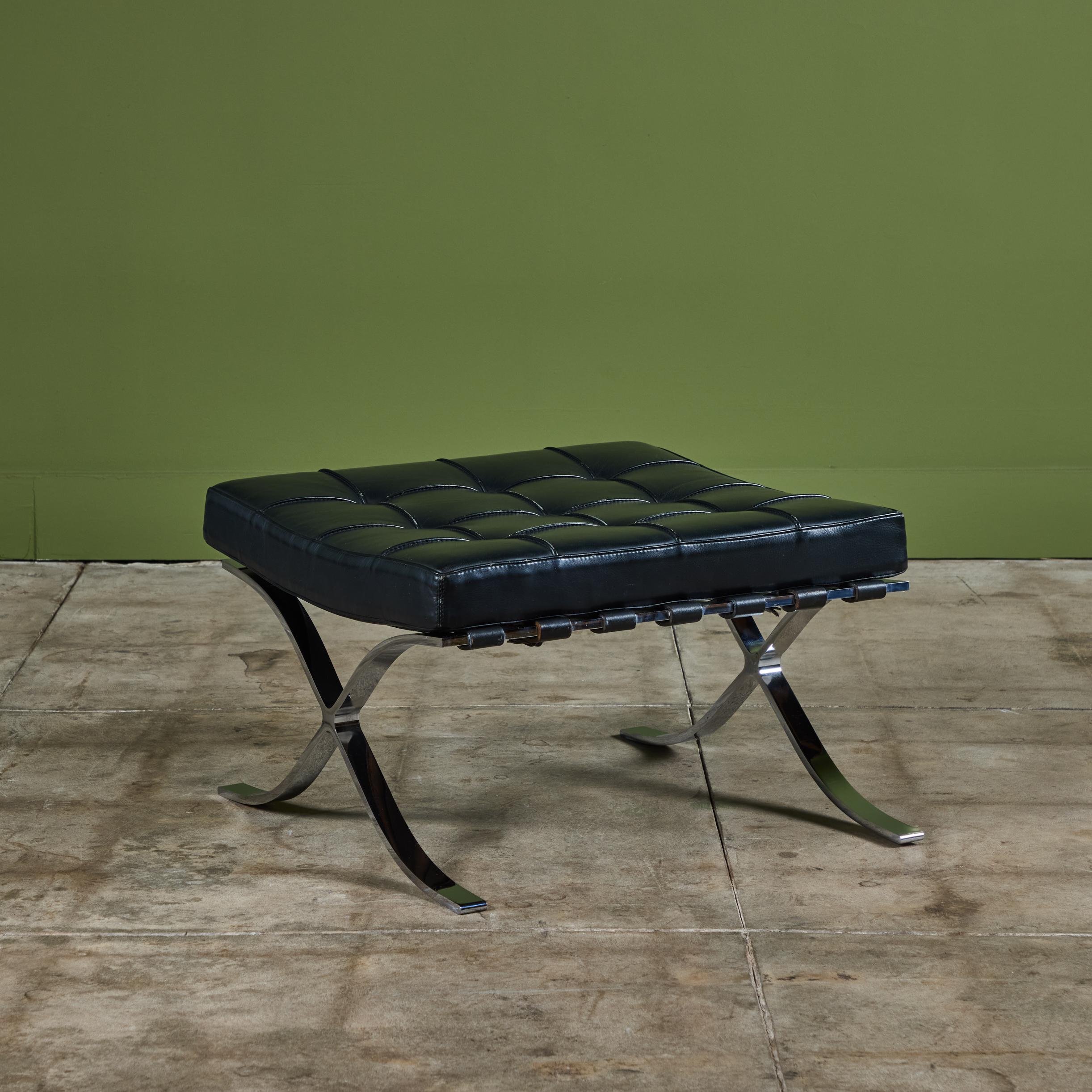Otomana Barcelona de Mies van der Rohe para Alivar Cuero en venta