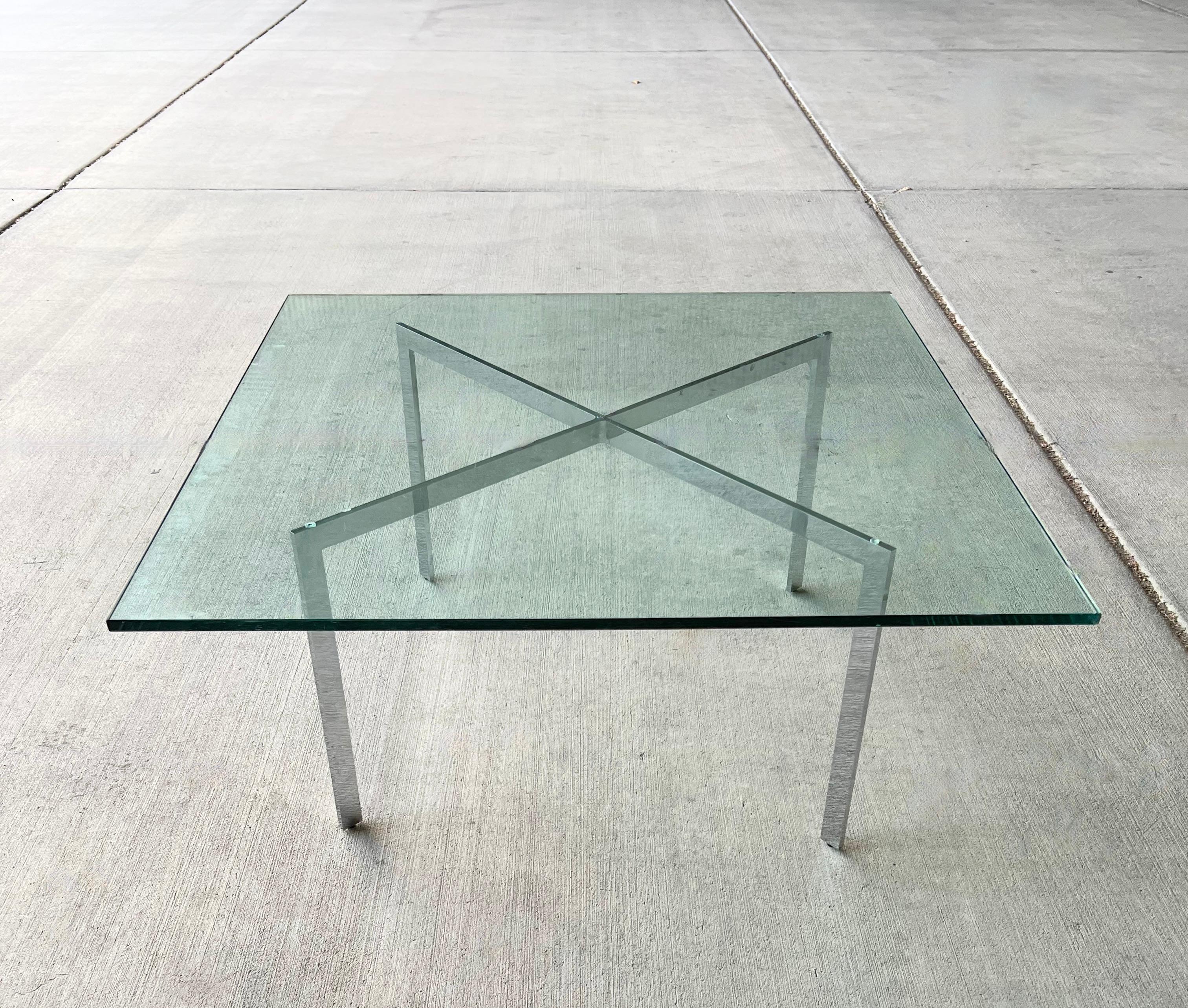 Barcelona Silver X Coffee Table by Ludwig Mies Van Der Rohe In Good Condition For Sale In Draper, UT