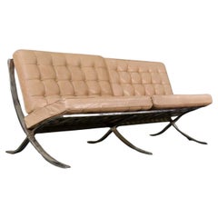Canapé de style Barcelone deux de deux disponibles