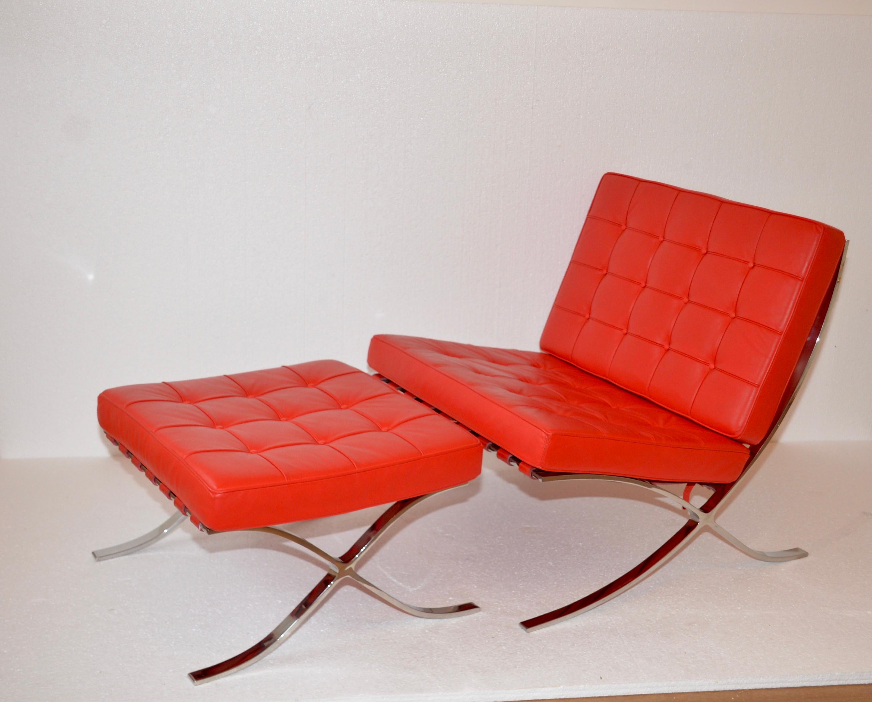 A fabulous reproduction of the iconic Barcelona chair and ottoman. Genuine very good quality red leather and chrome. This chair is a high quality reproduction example of a Classic iconic timeless piece.
  
