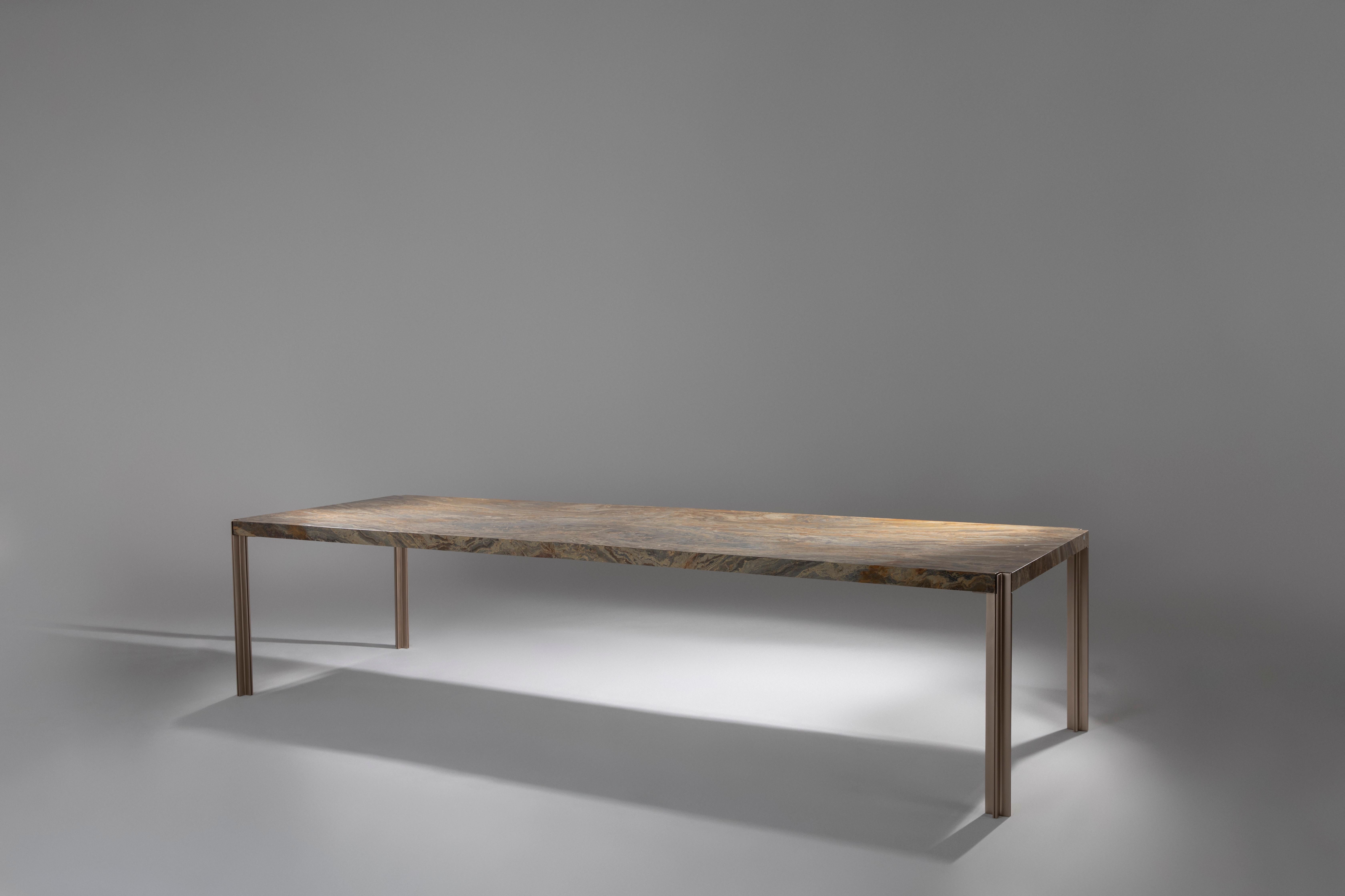 XXIe siècle et contemporain Table Barcelona par Marcio Kogan - Hommage en pierre et en fer à Mies van der Rohe en vente
