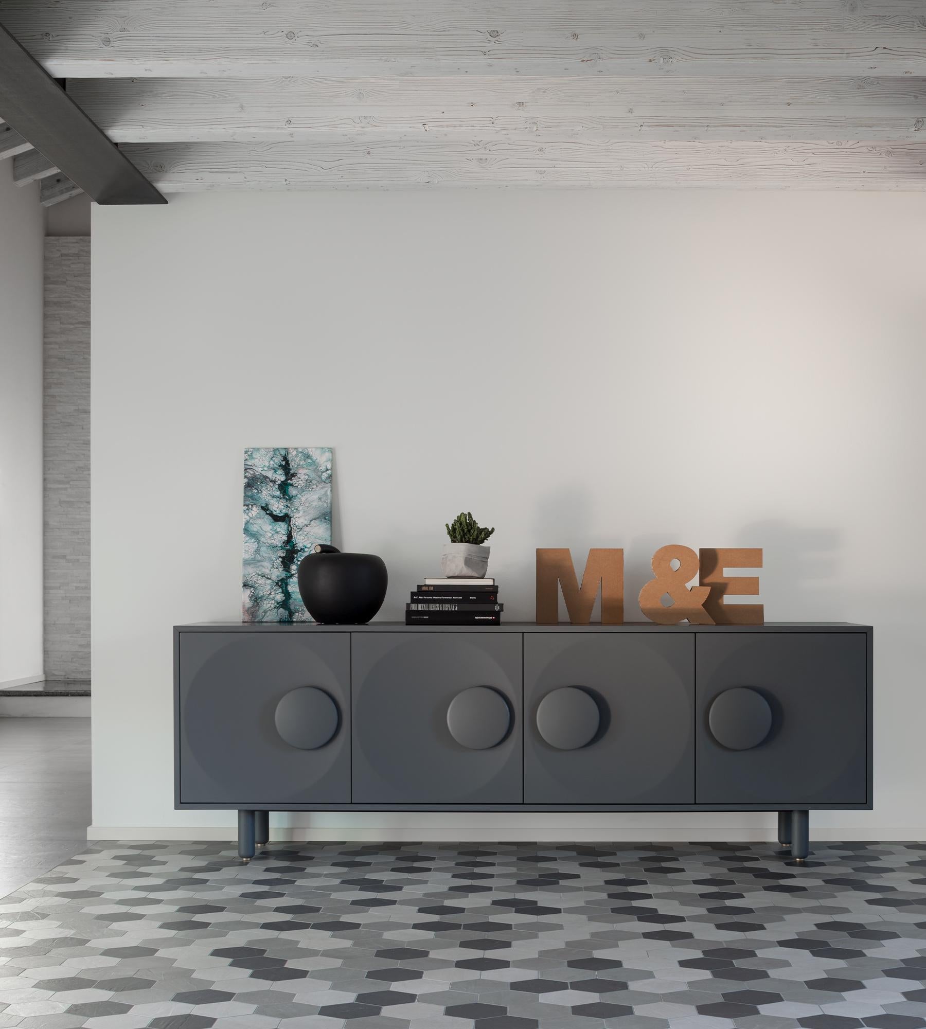 Cómoda Bardot, cuatro puertas, de Morica Design en Nuevo estado para la venta en Geneve, CH
