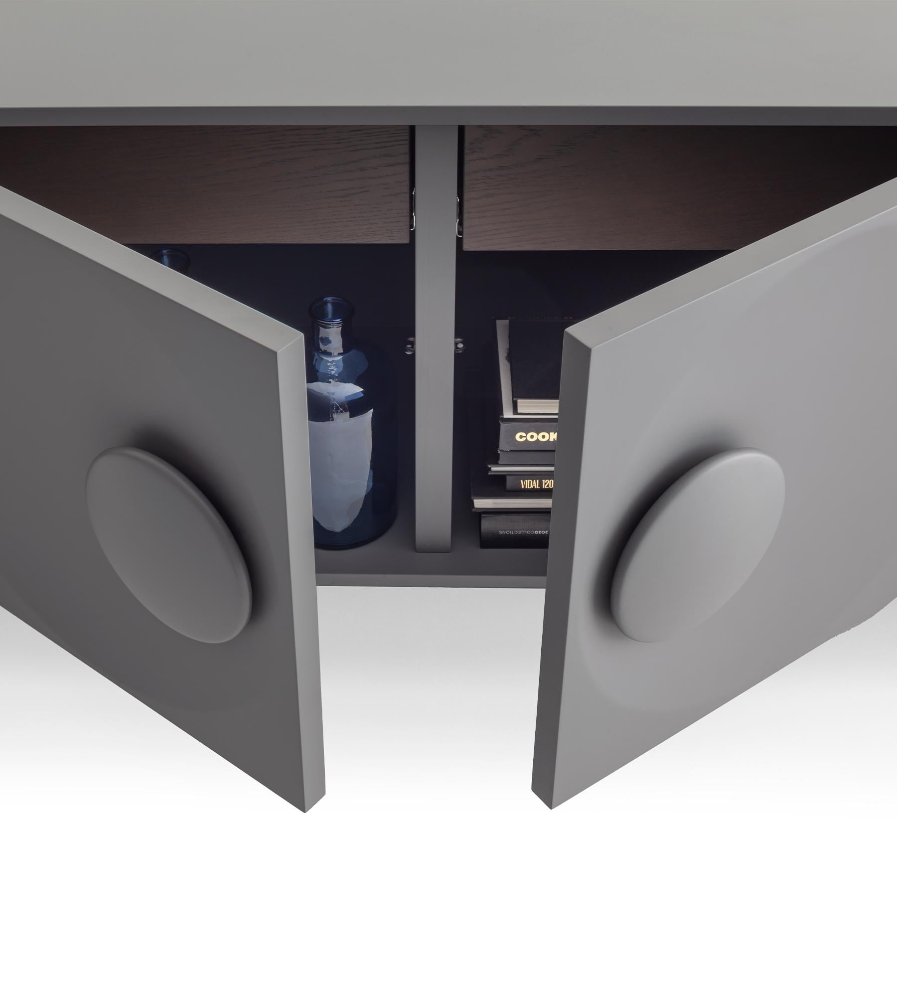 Cómoda Bardot, cuatro puertas, de Morica Design Madera en venta